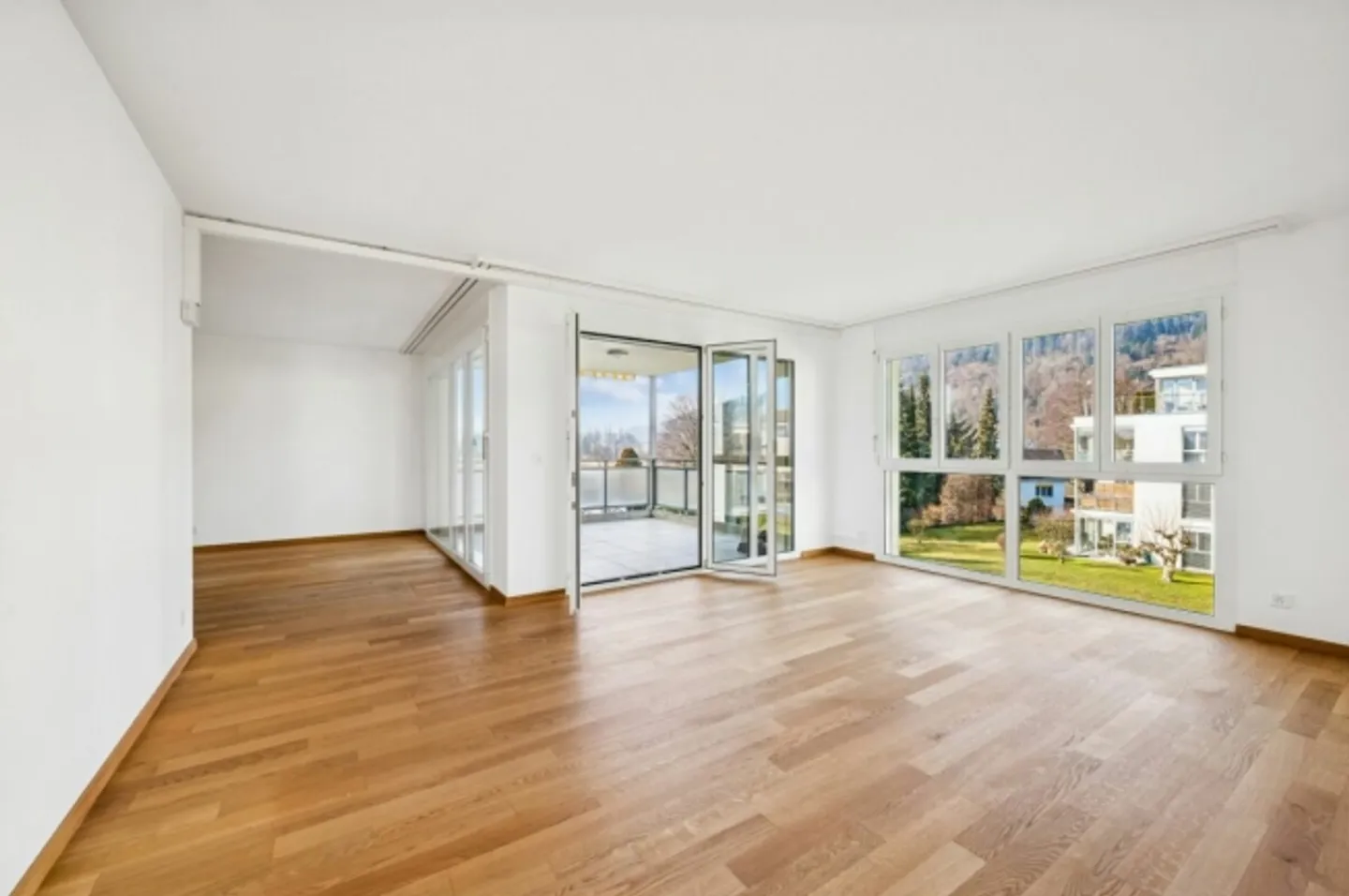 Attractive 4.5-room apartment with balcony and wide view into the greenery - Photo 6 of 13