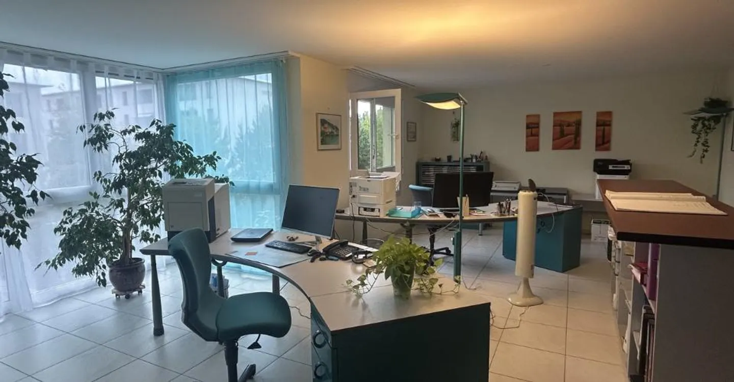 Espace de bureau moderne à Estavayer - Photo 2 sur 9