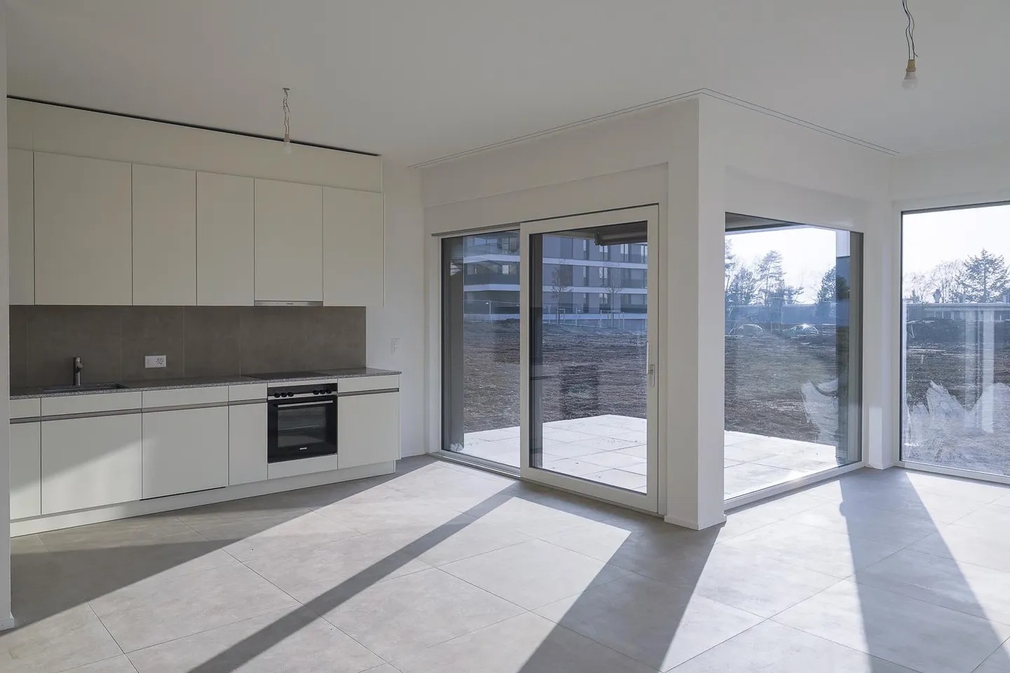 Last Chance - MINERIS - Modern 3.5-Room Apartment - Photo 2 of 7