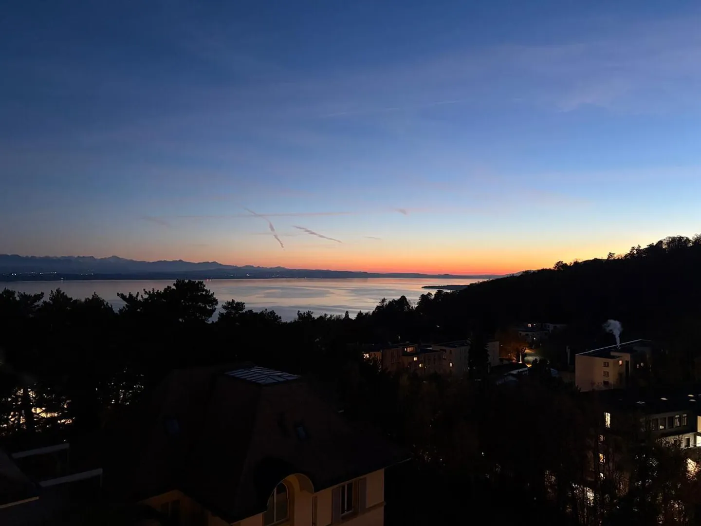 Appartamento di Lusso con Vista Lago - Foto 5 di 5