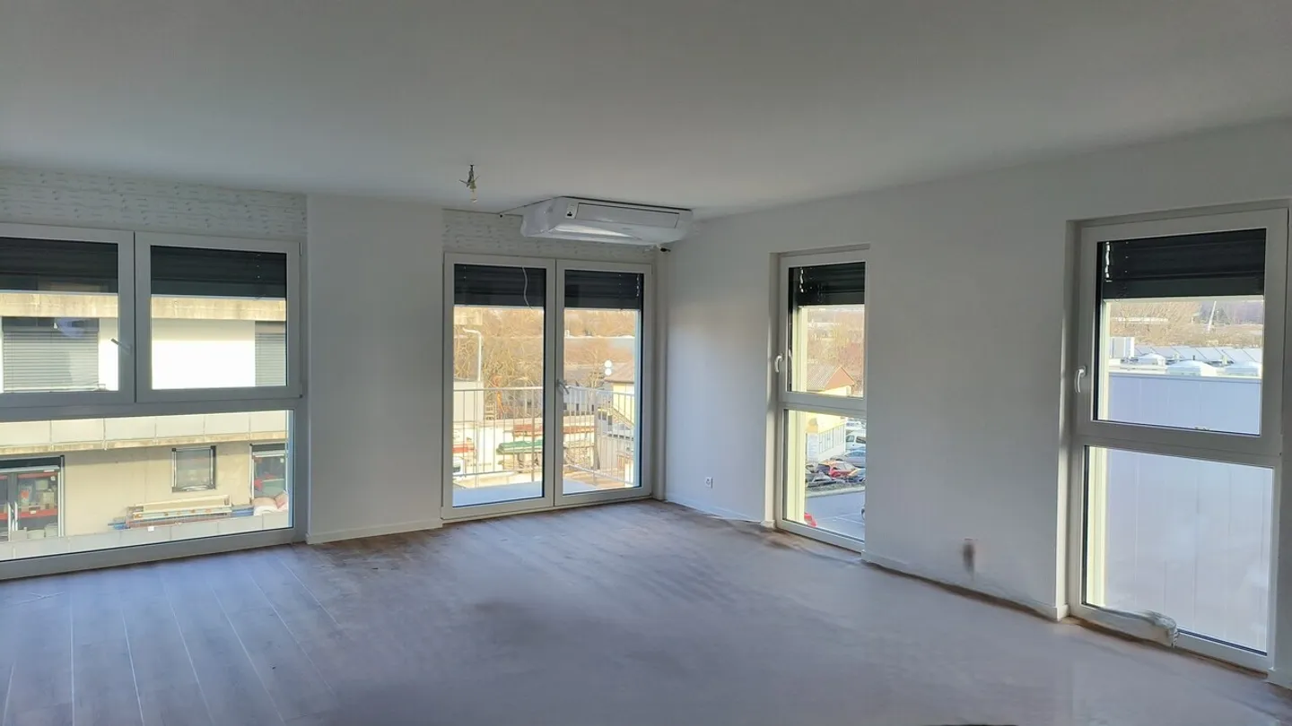 Modernes Mischgebäude - Foto 4 von 10