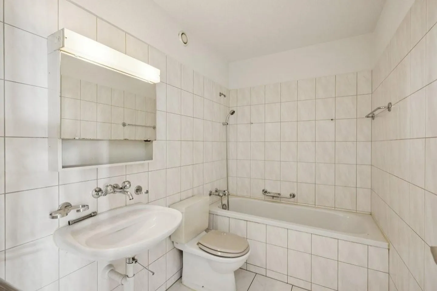 Large and bright 3.5-room apartment - Photo 6 of 11