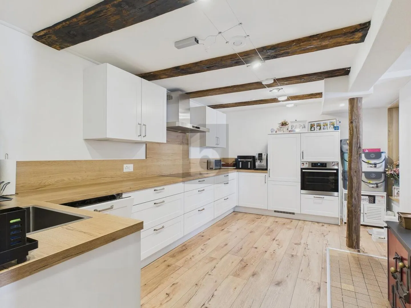 TOP-RENOVATED, SUN TERRACE, LARGE GARAGE - Photo 1 of 6