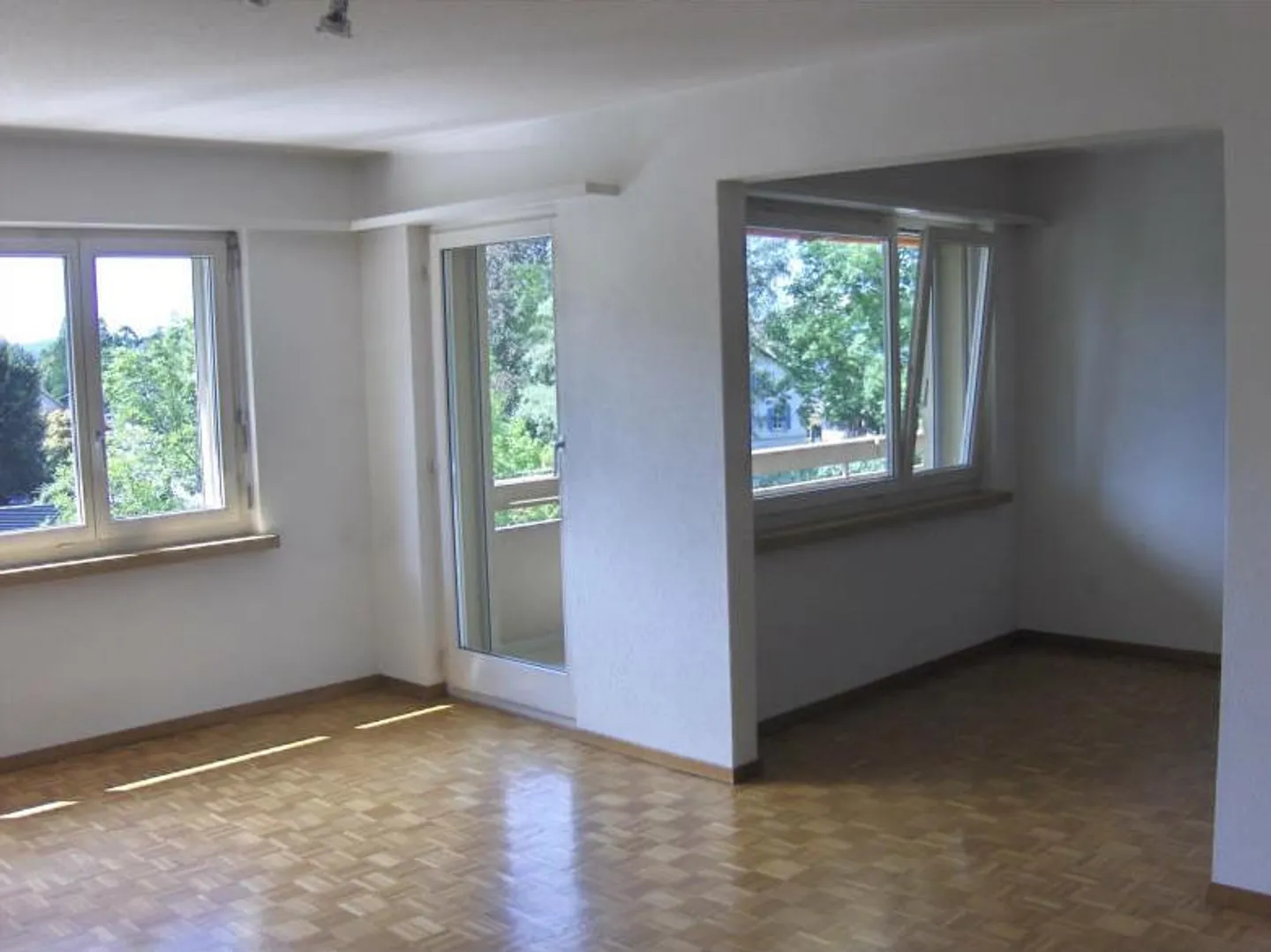 Central apartment for rent in Uster - Photo 2 of 5