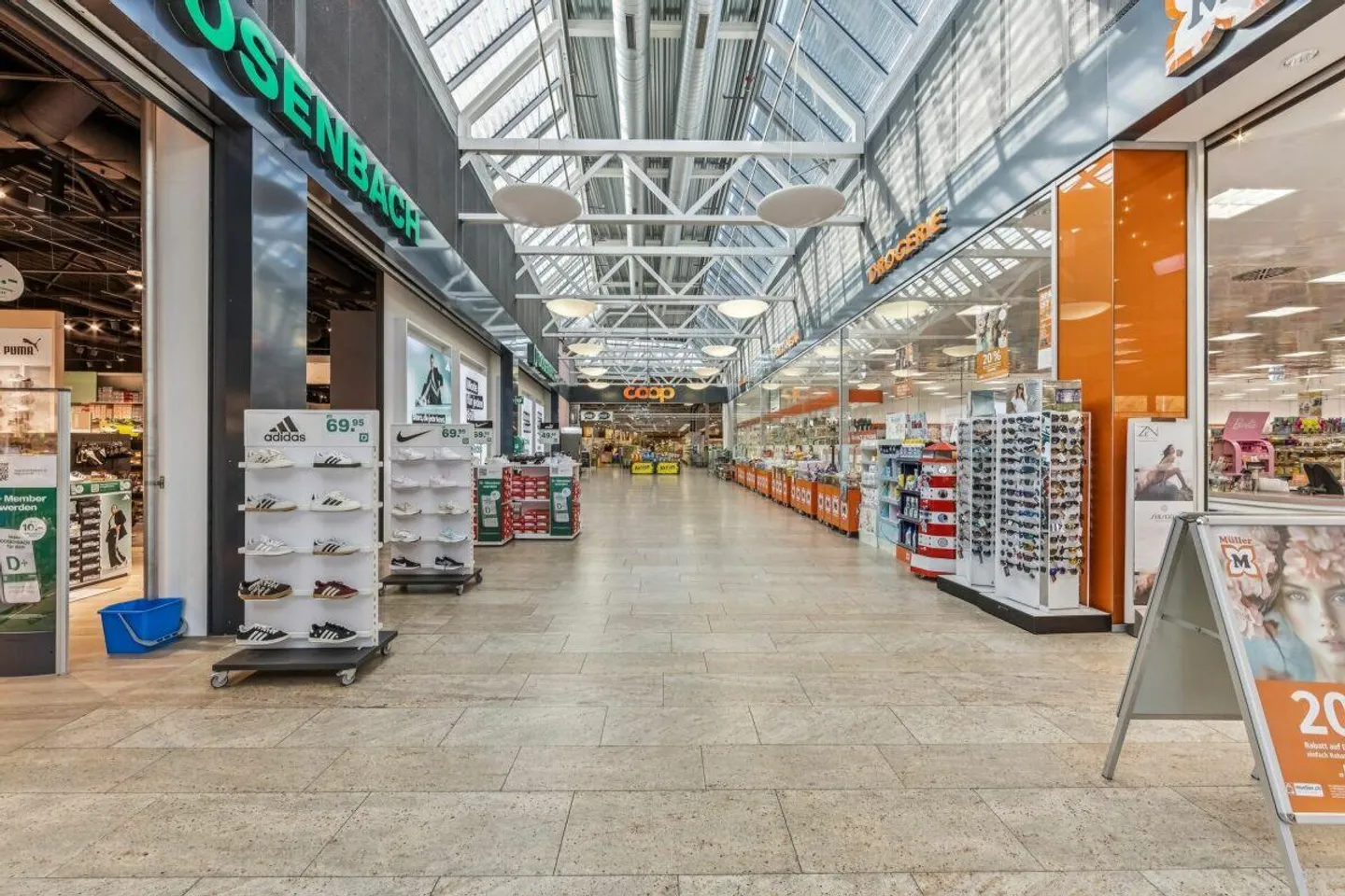 Top Location: Gastro Area in the Seebli Center, Lupfig - Photo 5 of 6