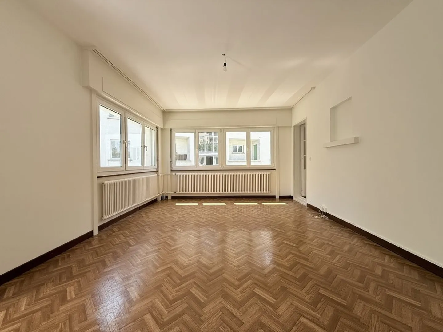 Opportunità unica nel quartiere di Bertigny - Foto 3 di 5
