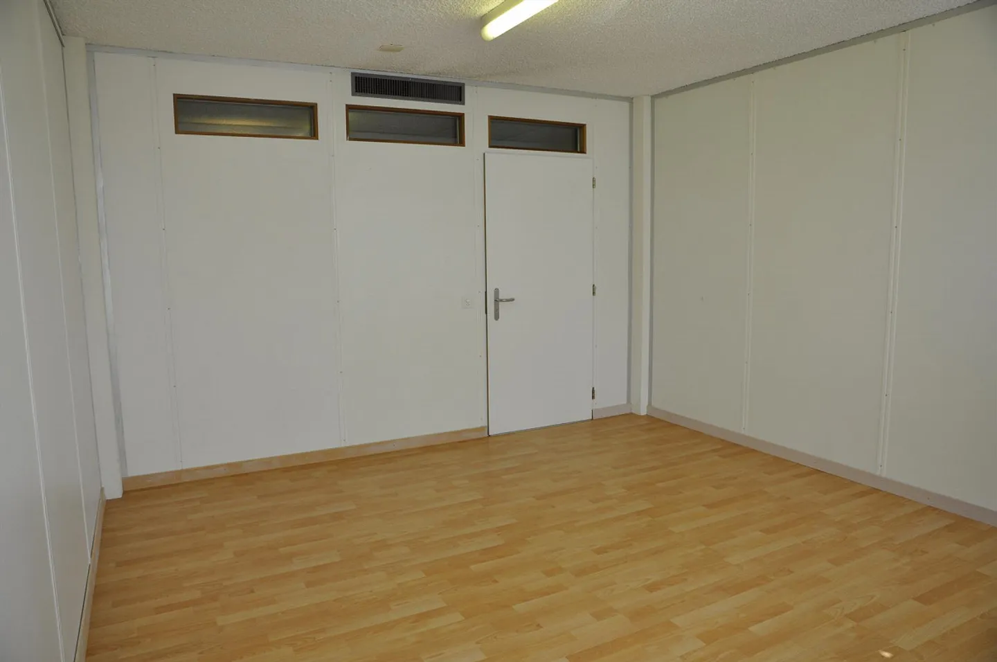 Office space of 20 m2 on the 1st floor - Photo 2 of 3