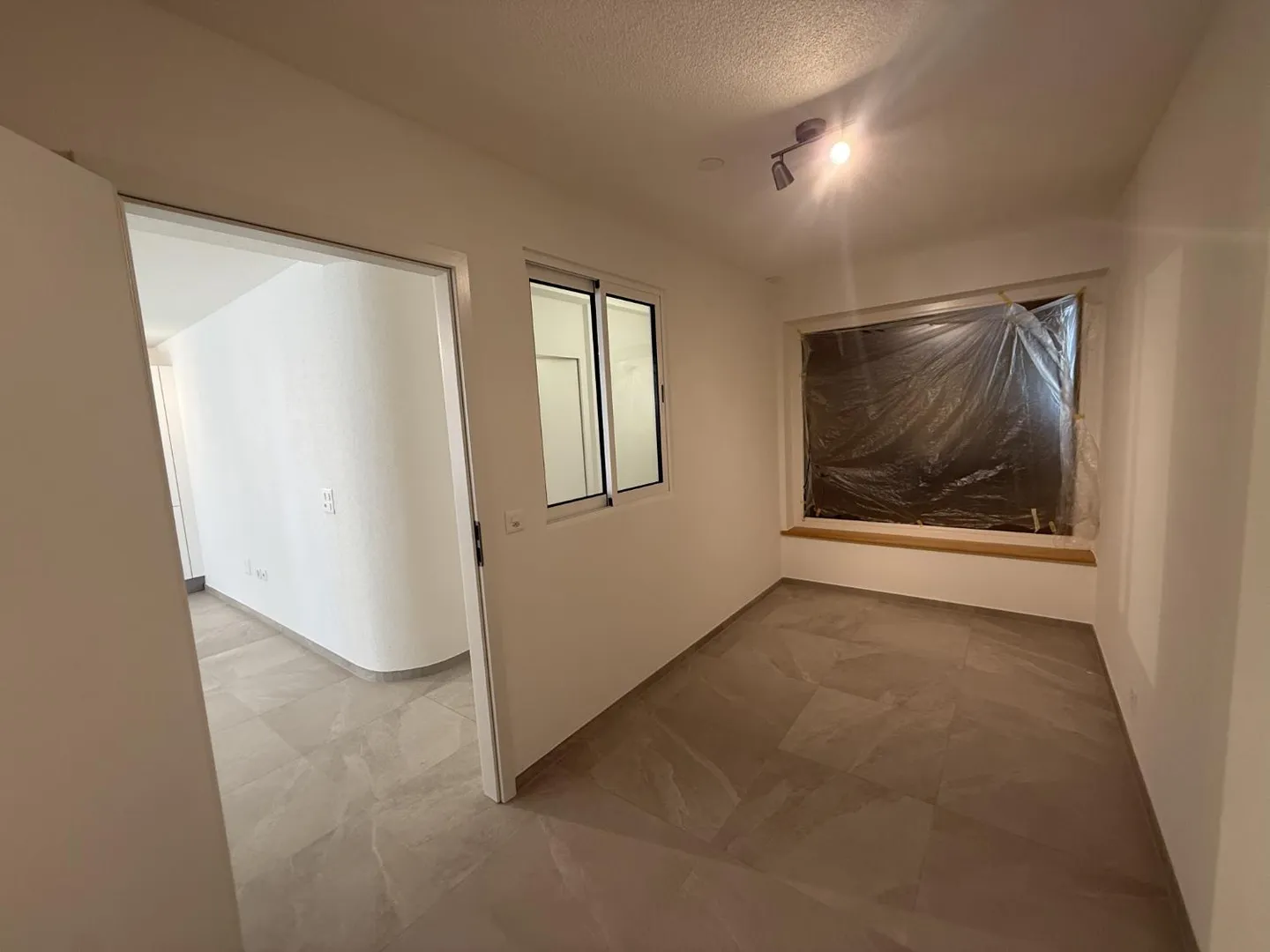 Appartement Charmant avec Terrasse - Photo 9 sur 13