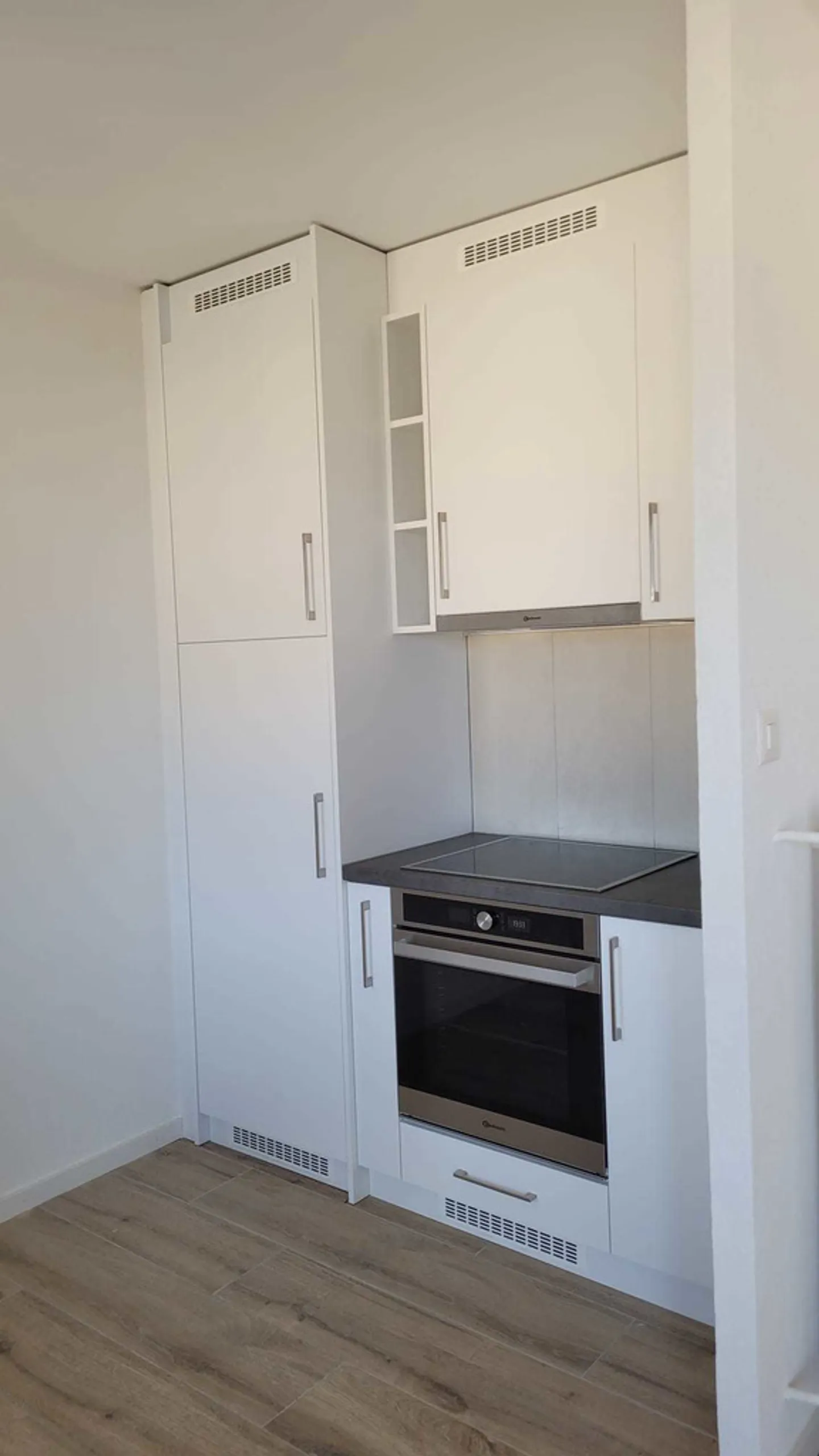 Ampio monolocale completamente ristrutturato con ampio balcone - Foto 4 di 4