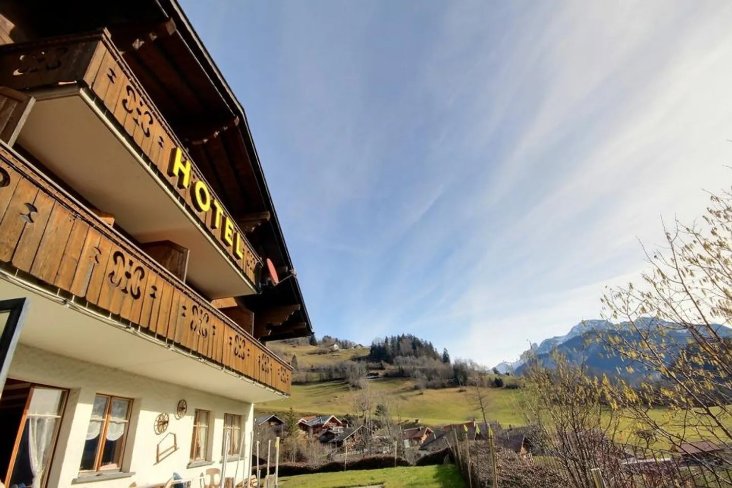Grande Chalet in Vendita a Rossinière! - Foto 3 di 13