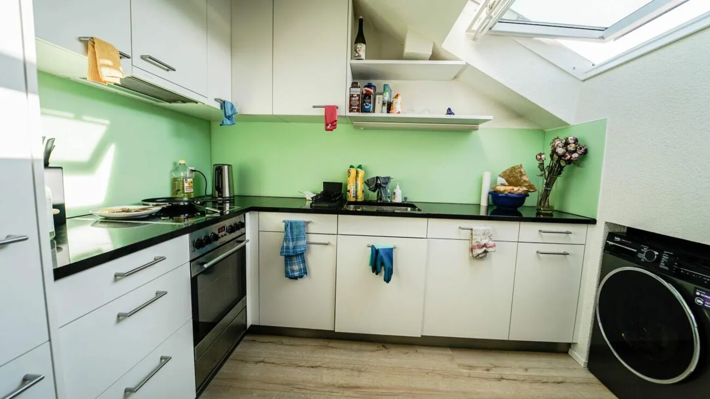 Charmantes Mehrfamilienhaus mit 8 Einheiten an zentraler Lage - Foto 4 von 11