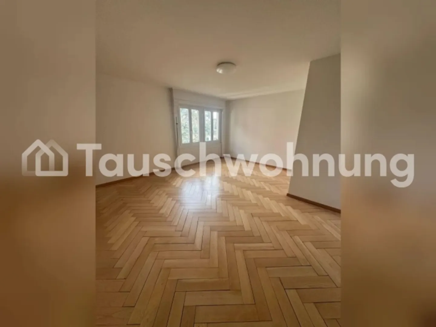 Bright 4.5-room apartment in Zurich, District 2 - Photo 1 of 7