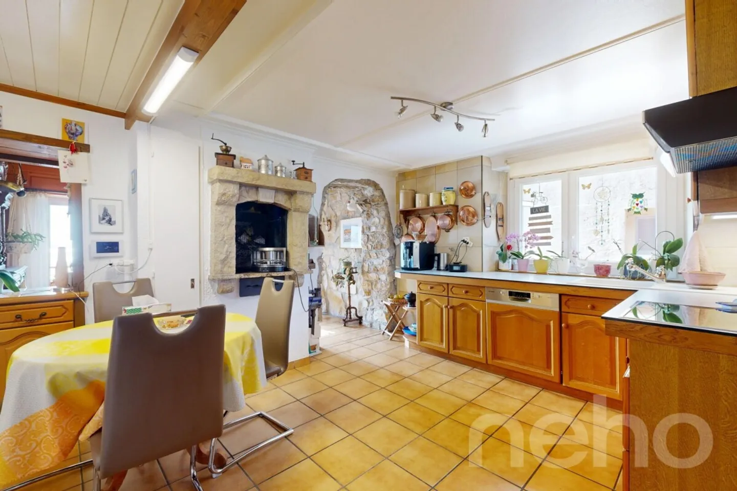 Le Pont : Propriété au bord de l'eau avec jardin et garage souterrain - Photo 7 sur 12