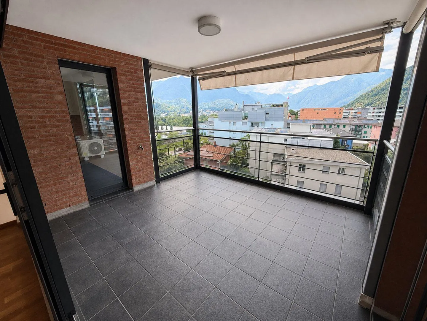 4.5-room apartment with two terraces in Locarno — available now - Photo 11 of 15