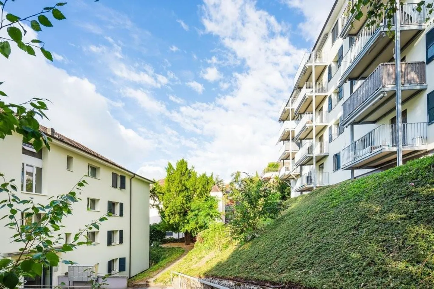 Joli logement dans quartier verdoyant avec jolie vue - Photo 2 sur 6