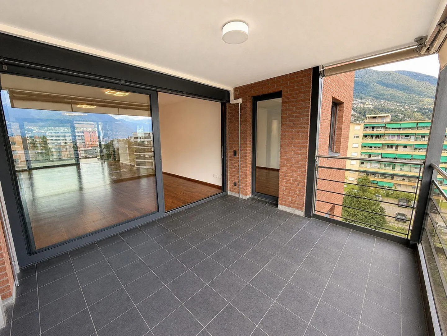 4.5-room apartment with two terraces in Locarno — available now - Photo 15 of 15