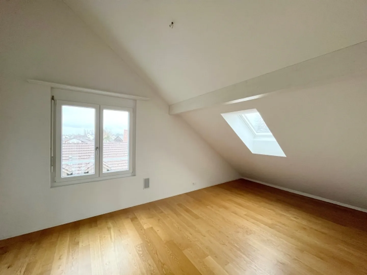 «Einziehen & Wohlfühlen – Stilvolle Dachwohnung mit Flair» - Foto 4 von 8