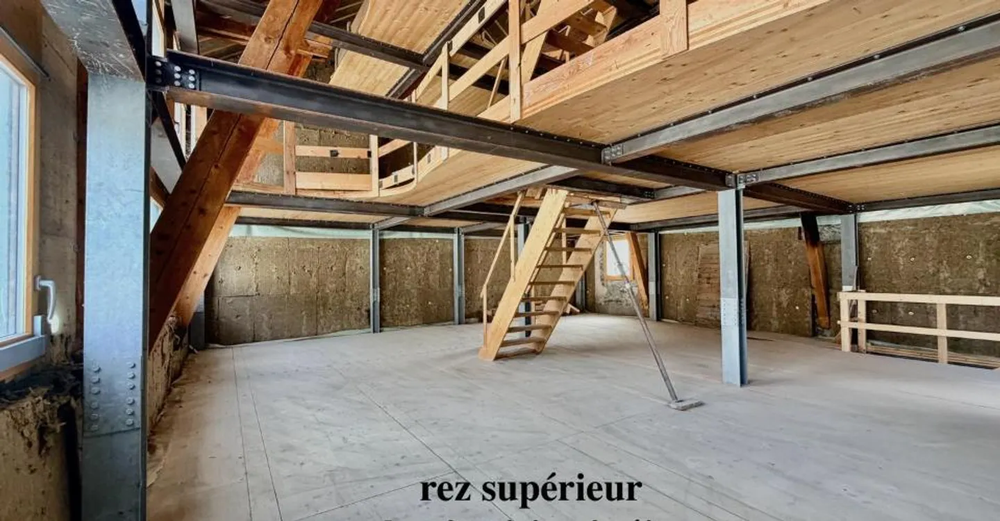 Außergewöhnliches Haus mit 237 m2 - Loft-Potenzial oder 7,5 Zimmer in Saint-Pierre-de-Clages - Foto 7 von 13