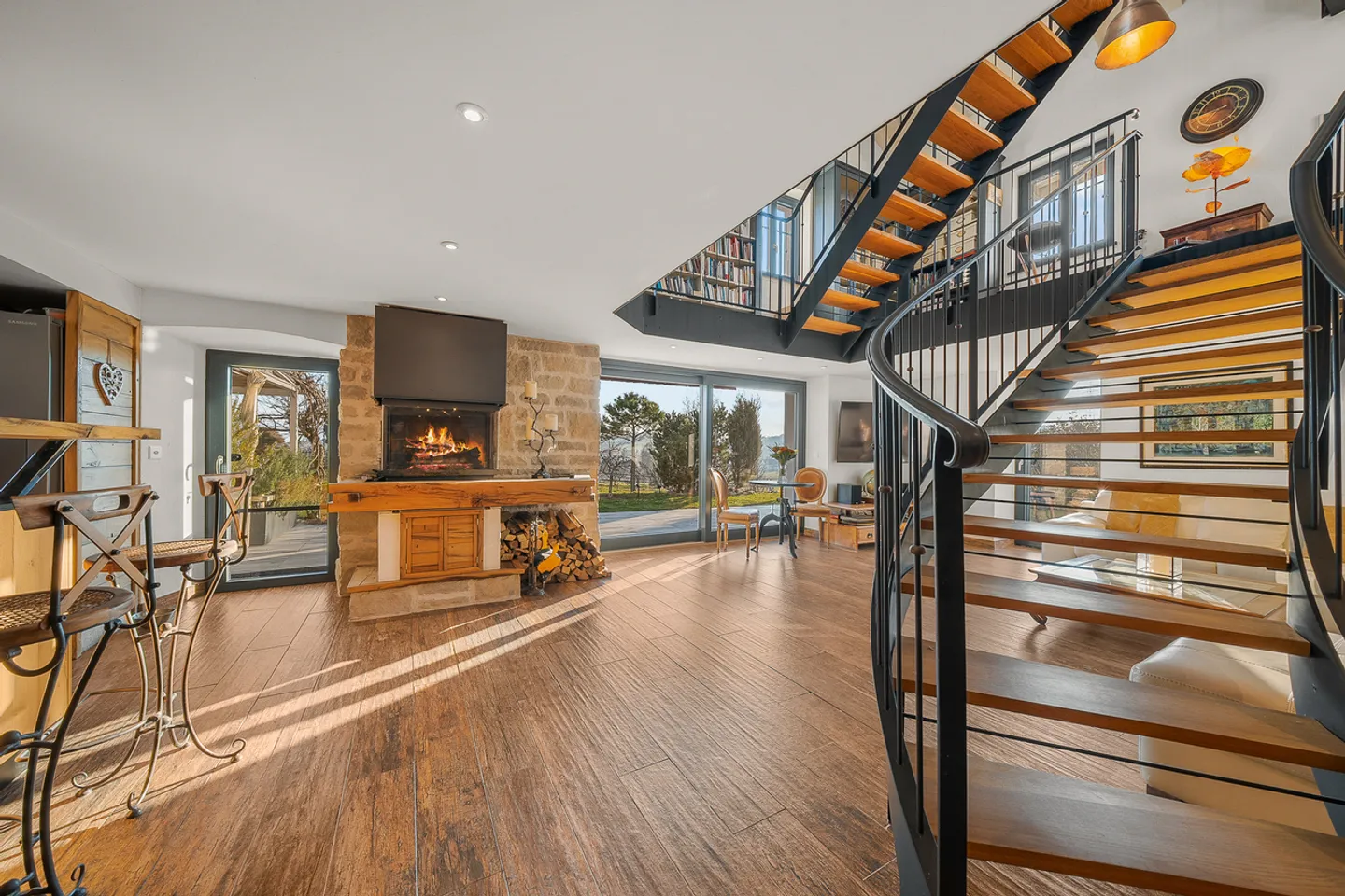 Fully renovated building with character and charm, peaceful location - Photo 3 of 13