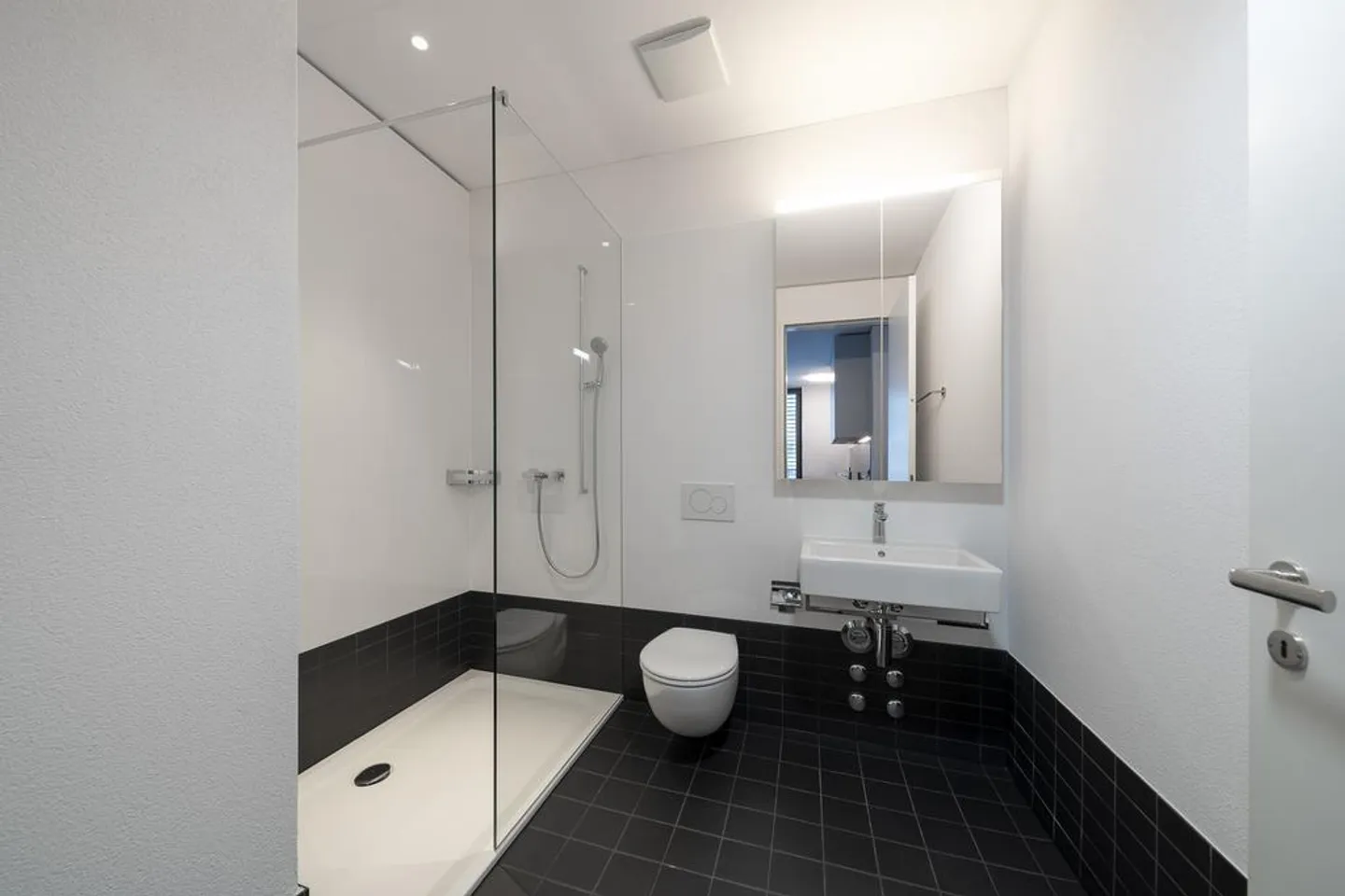 Modern Living in a Relaxed Environment - Photo 5 of 8