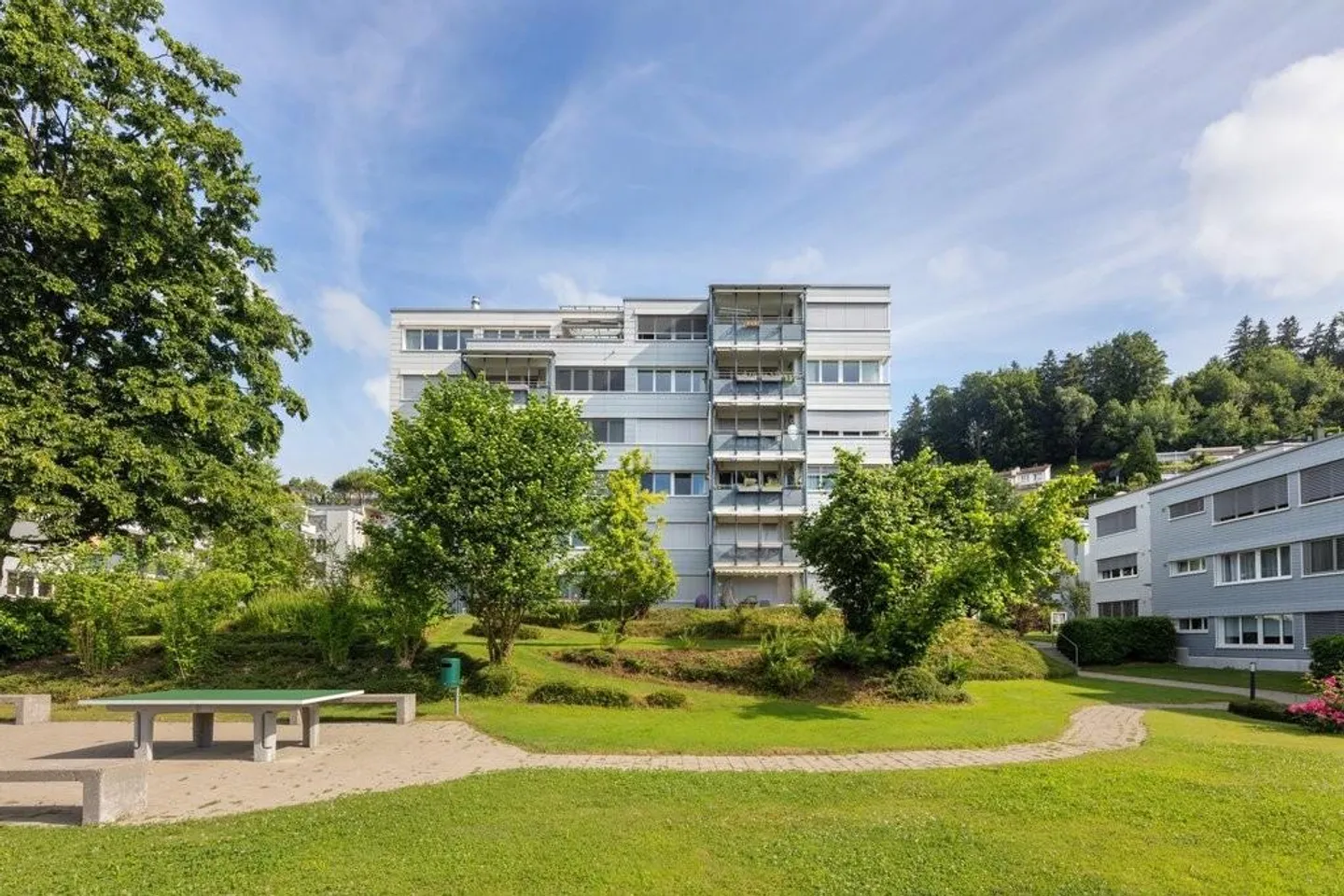 Moderne 3.5 Zimmerwohnung - Foto 1 von 8