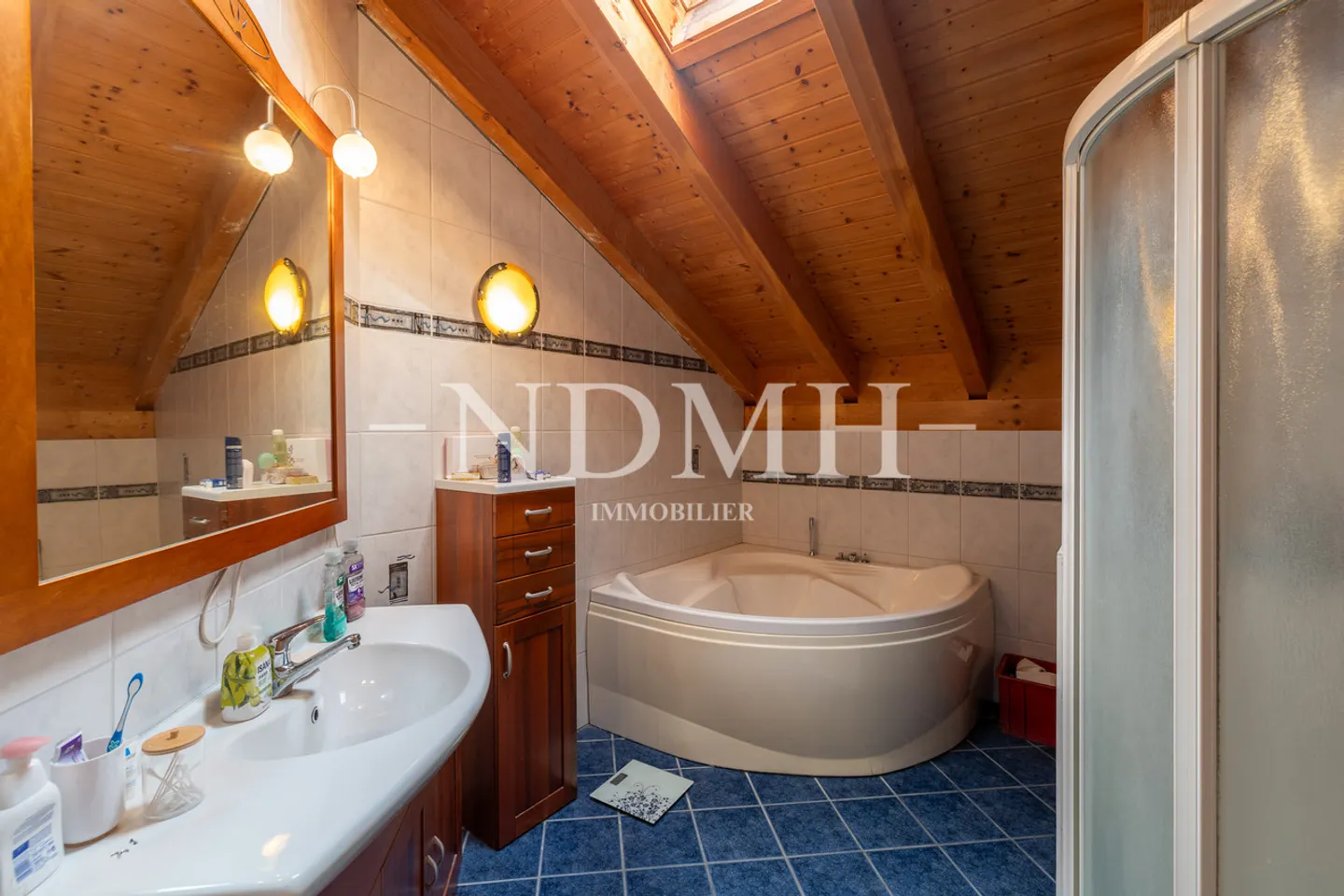 Spacieuse villa familiale avec beau potentiel d'agrandissement - Foto 8 di 10