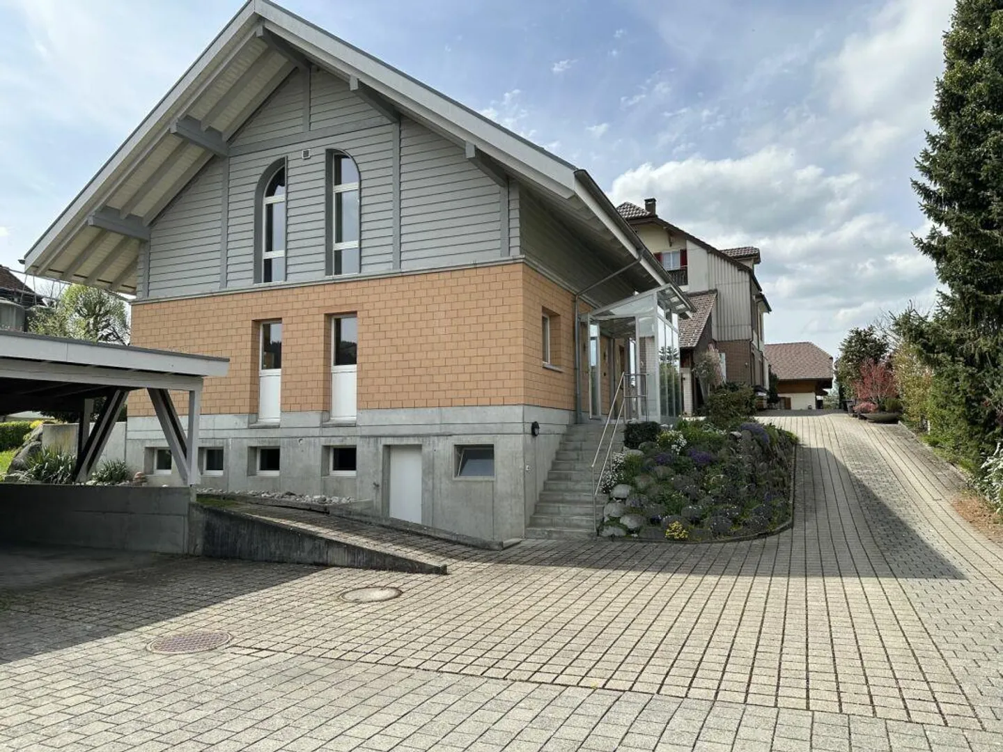 Well-maintained detached house in the countryside - Photo 2 of 13