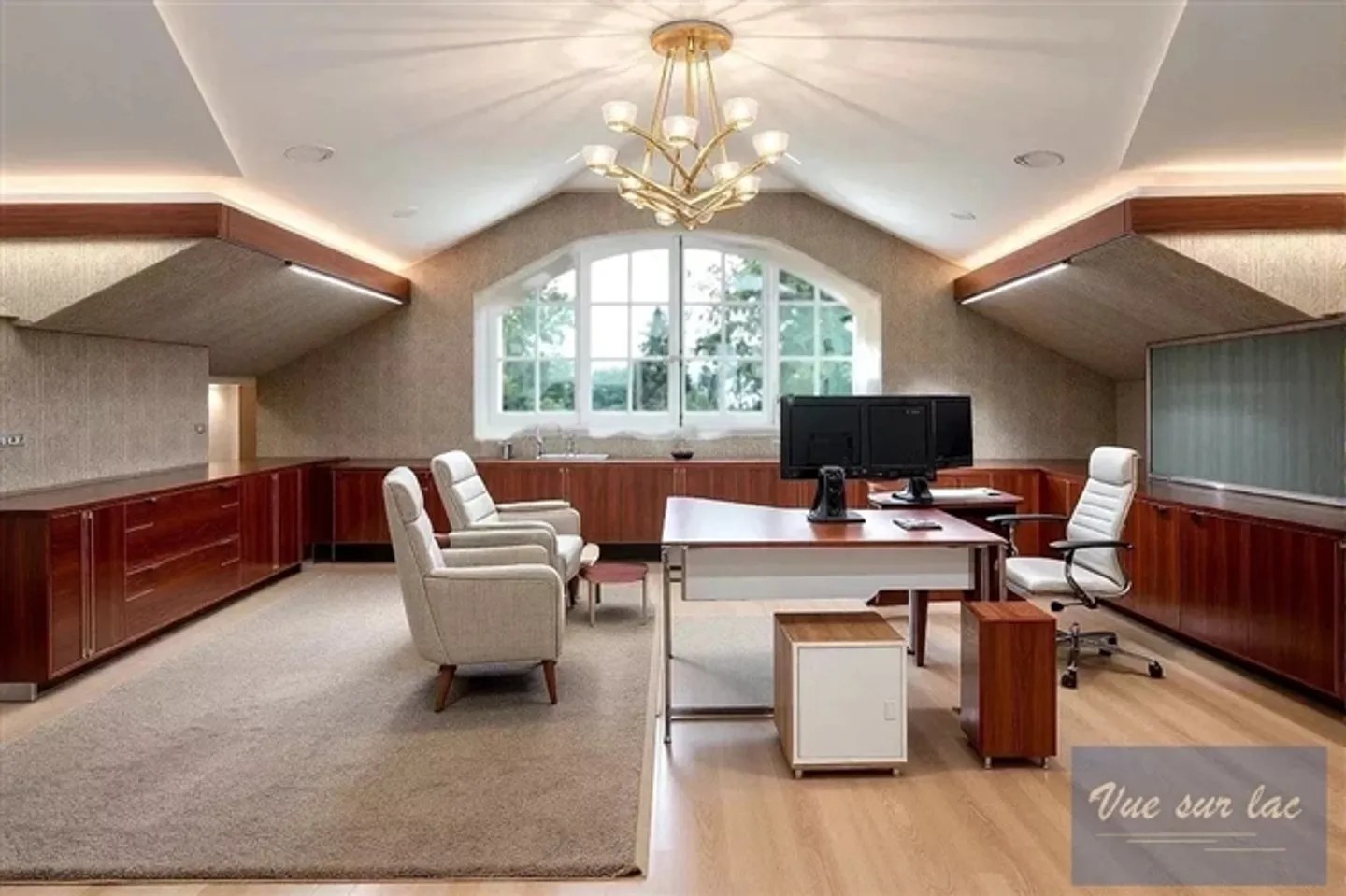 Bellissimo palazzo nel cuore di un parco con vista sul lago - Foto 8 di 11