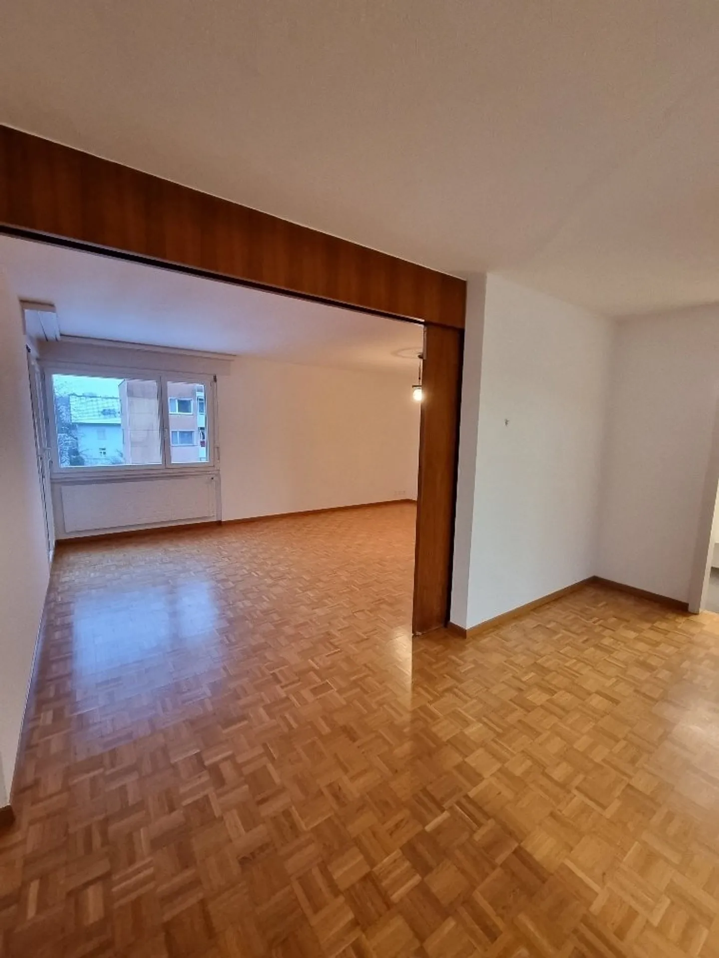 Appartement à louer - Photo 2 sur 5