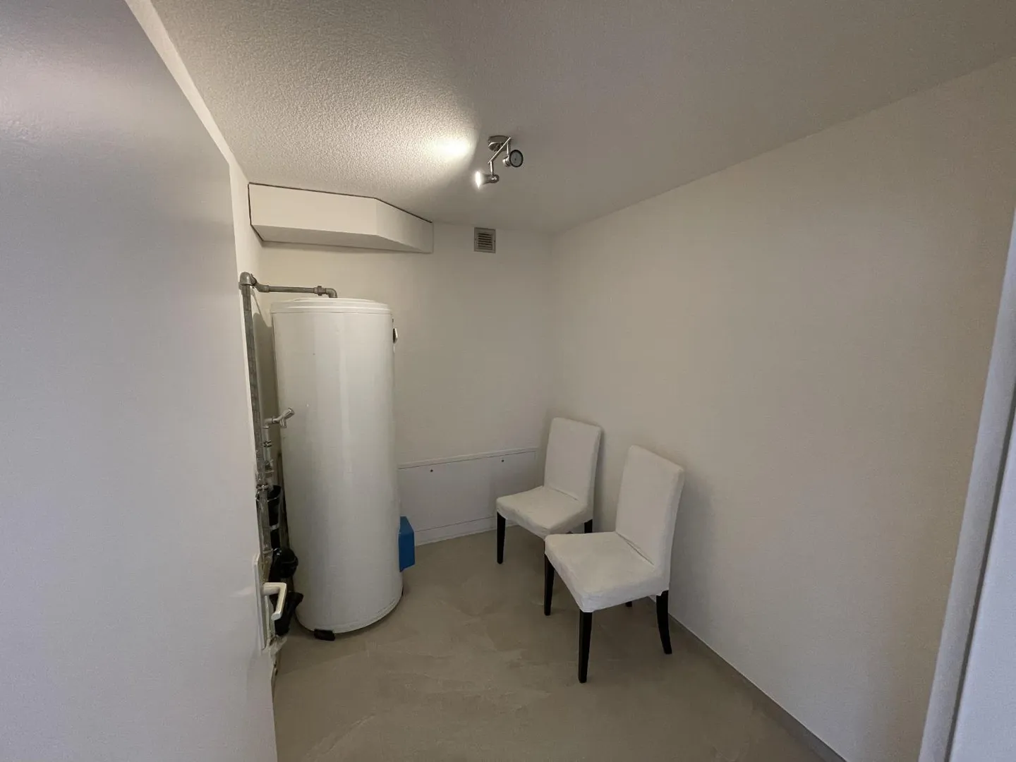 Ampio Appartamento di 4.5 Stanze - Foto 12 di 13