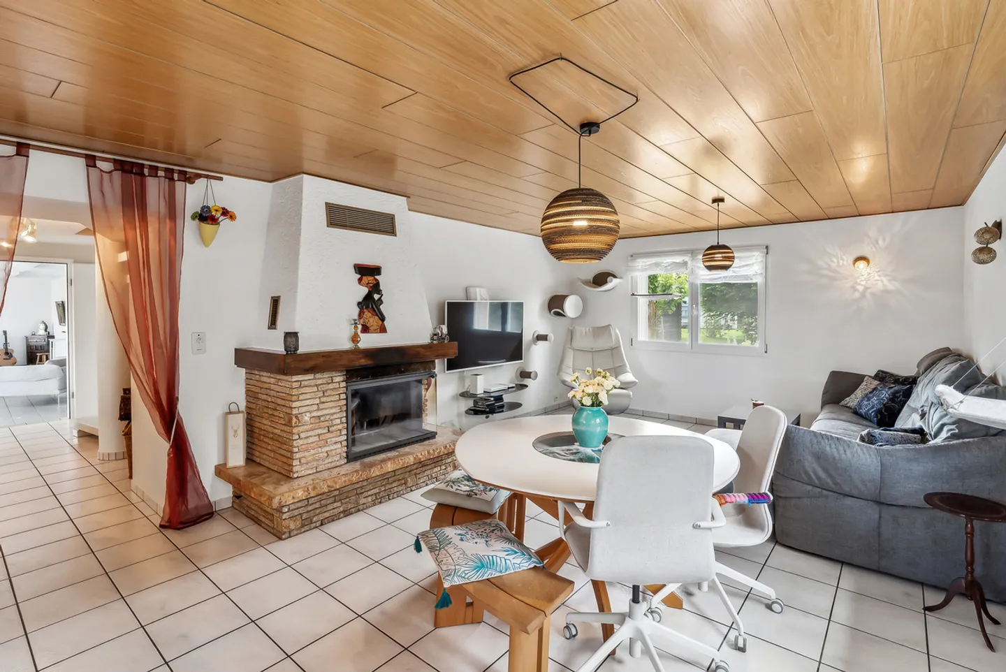 Geräumige 5-Zimmer-Duplexwohnung mit privatem Garten - Foto 4 von 16