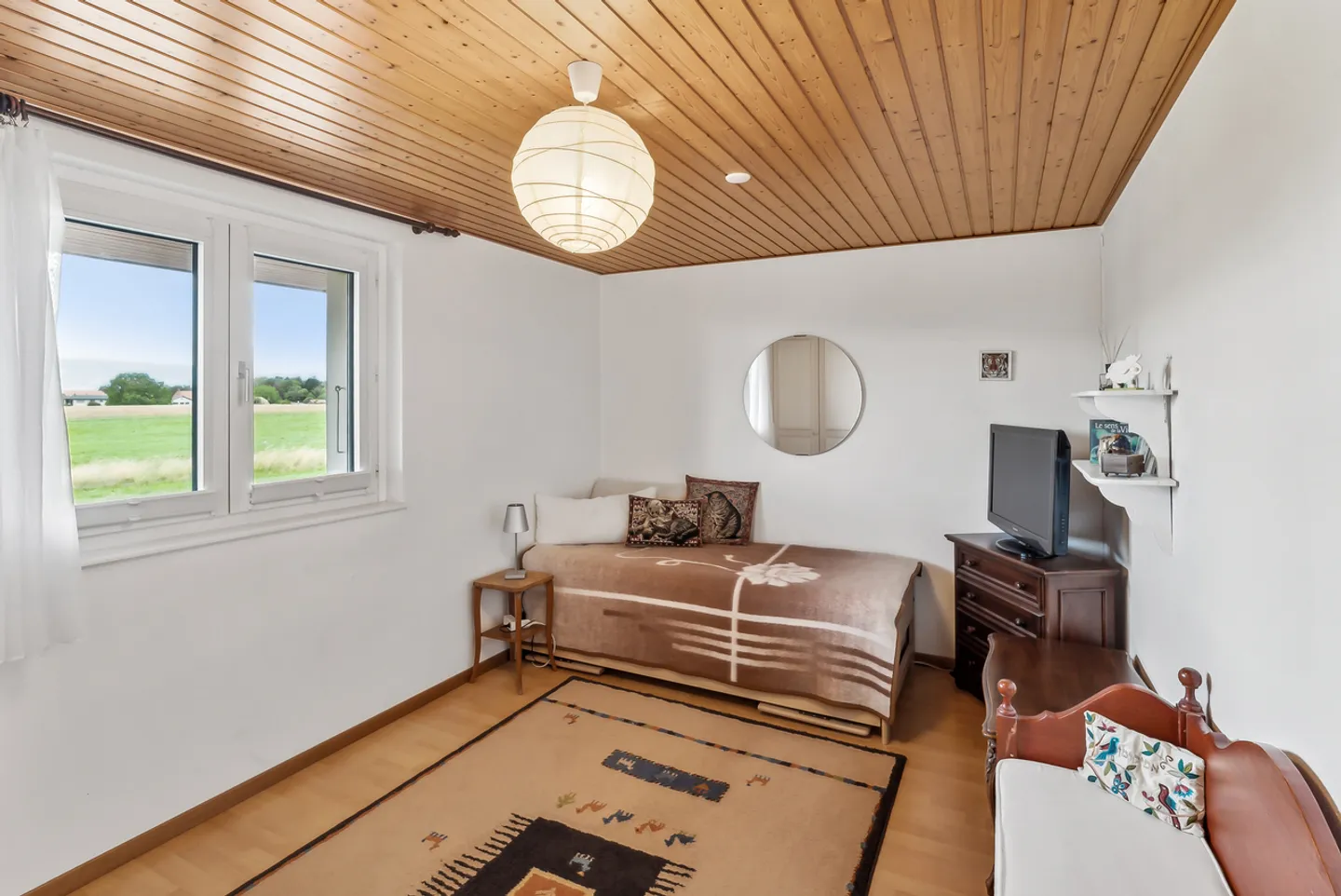 Geräumige 5-Zimmer-Duplexwohnung mit privatem Garten - Foto 7 von 16