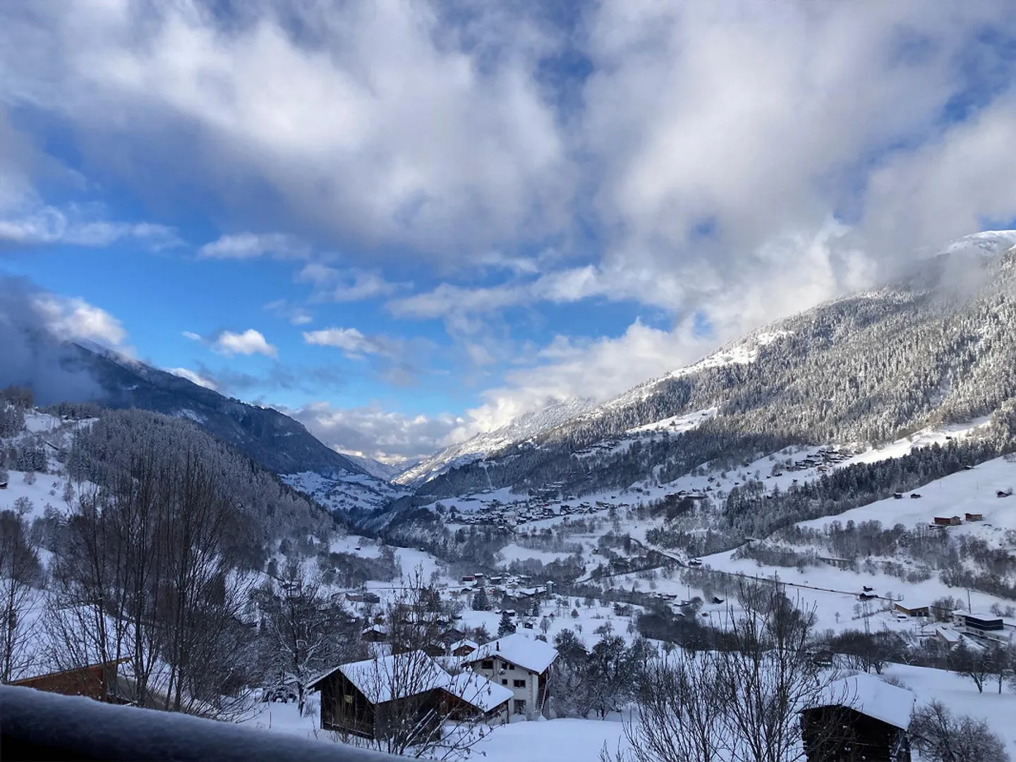 Grandiose view and plenty of sunshine - Photo 3 of 14