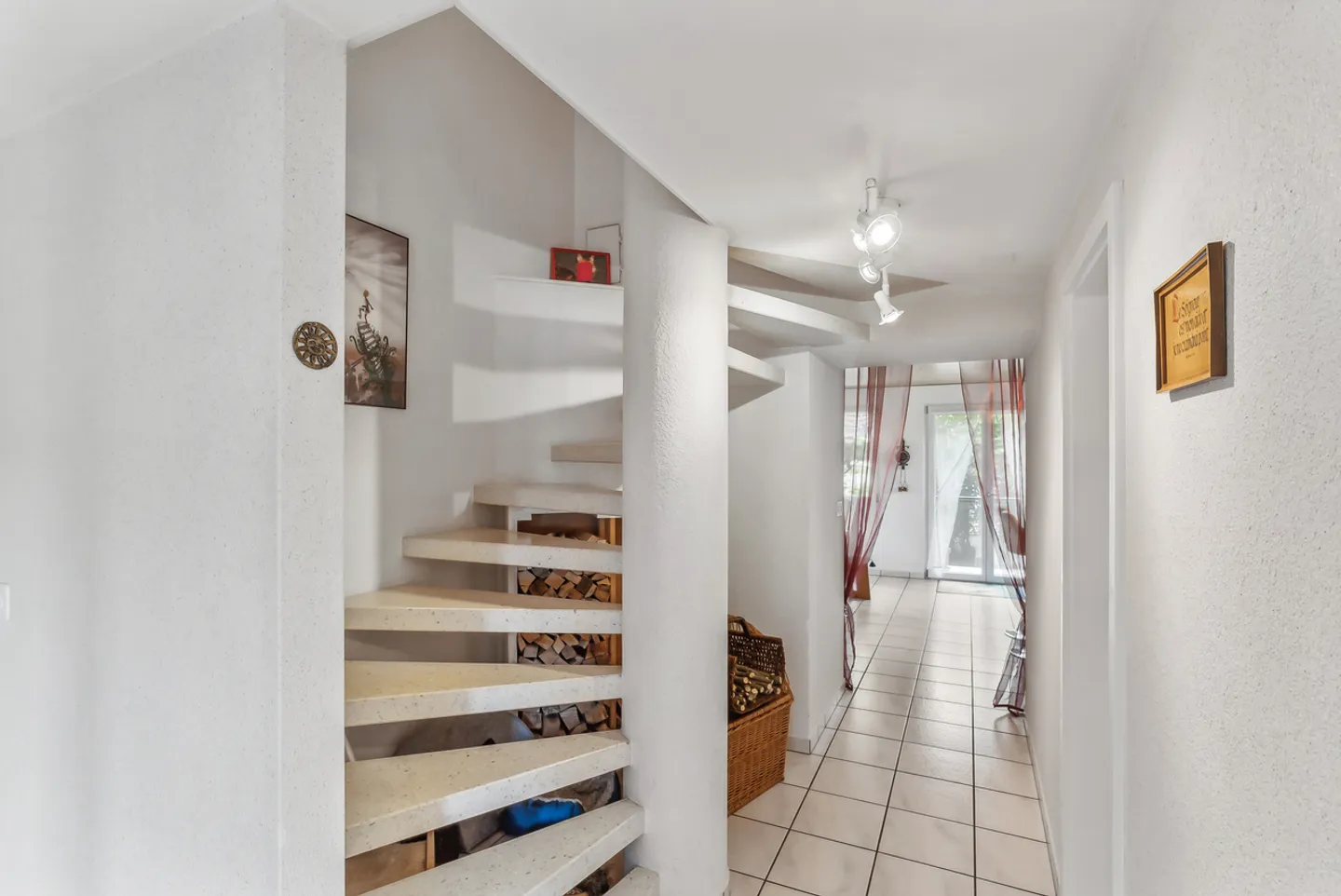 Geräumige 5-Zimmer-Duplexwohnung mit privatem Garten - Foto 13 von 16