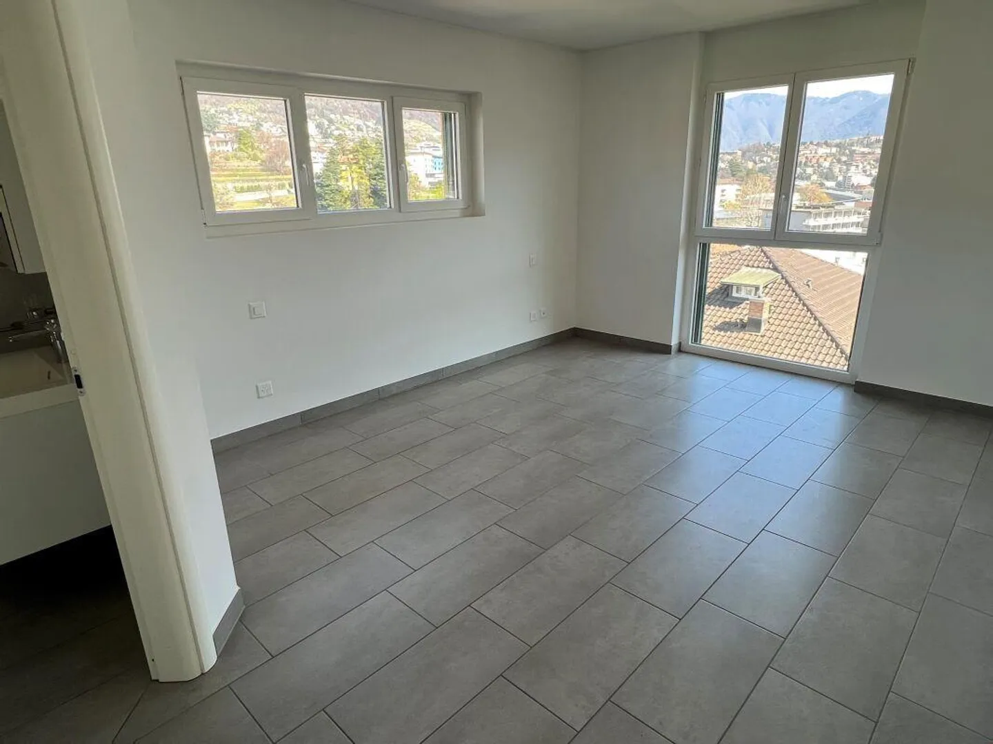 Moderne 4.5-Zimmer-Wohnung - Foto 3 von 10