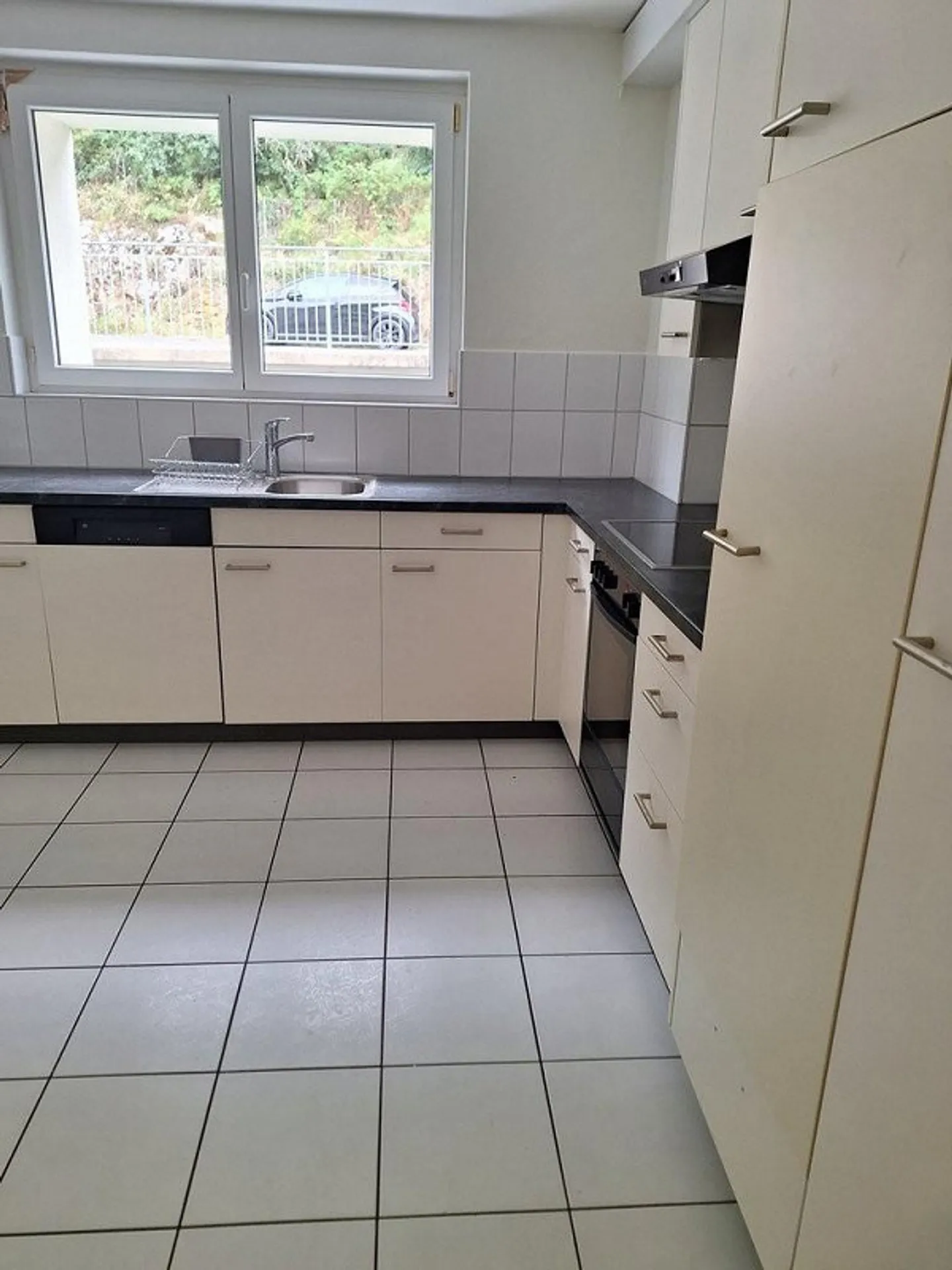 Bell'appartamento di 4 stanze in un quartiere tranquillo - Foto 3 di 9