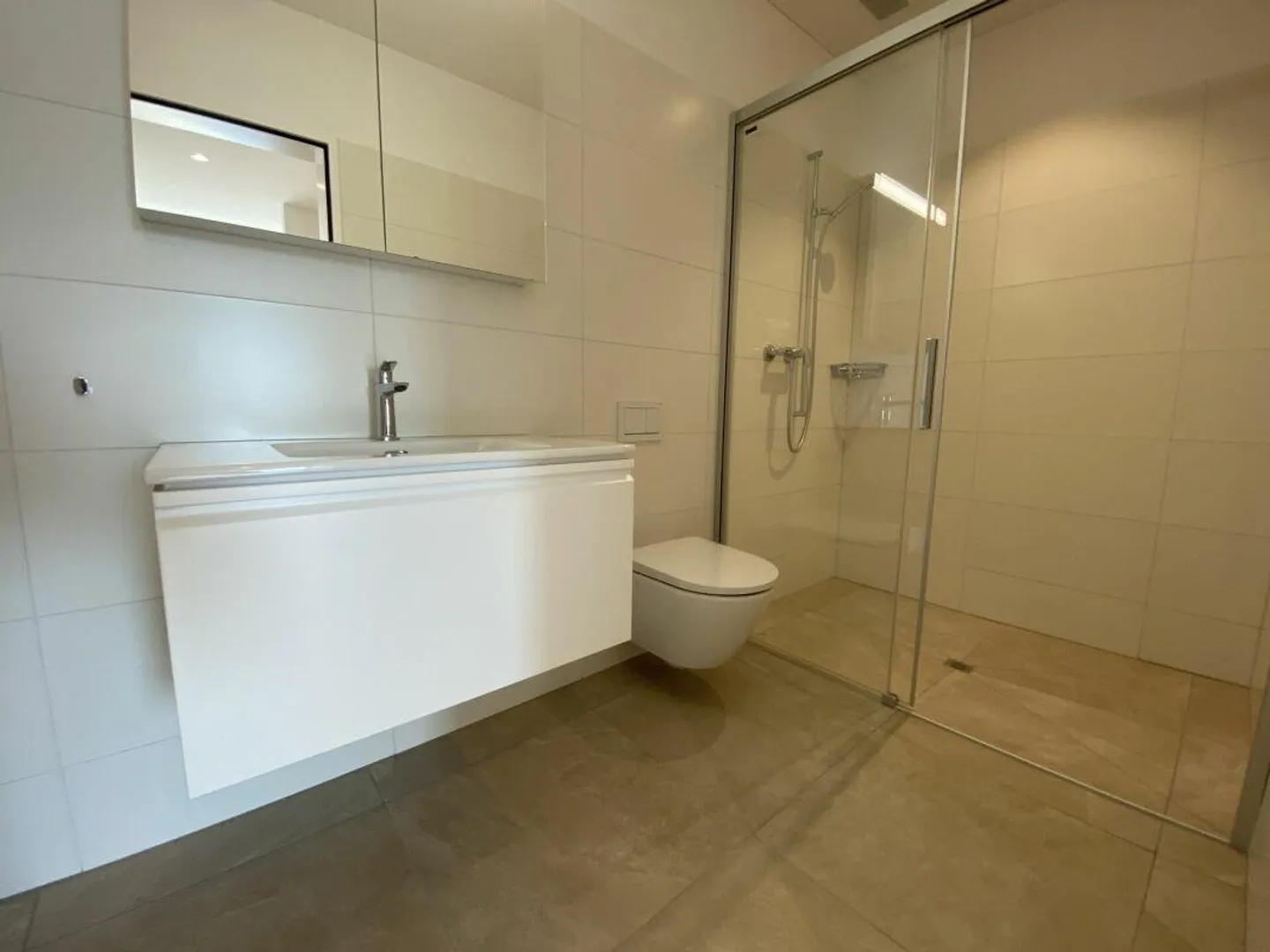 Modernes Apartment mit Aussicht - Foto 6 von 9