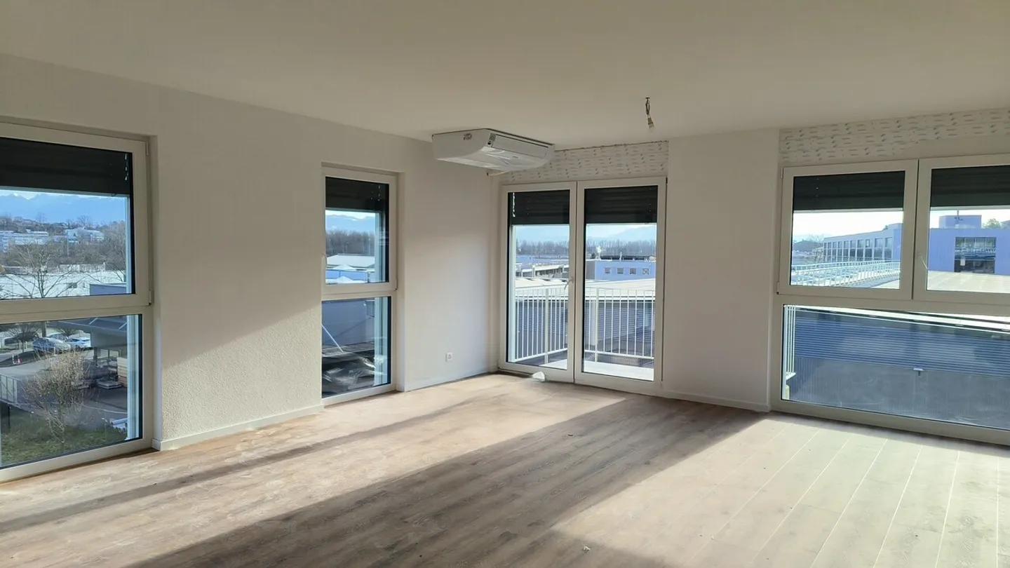 Administrative surface with balcony - 2nd floor - New project - Photo 2 of 10