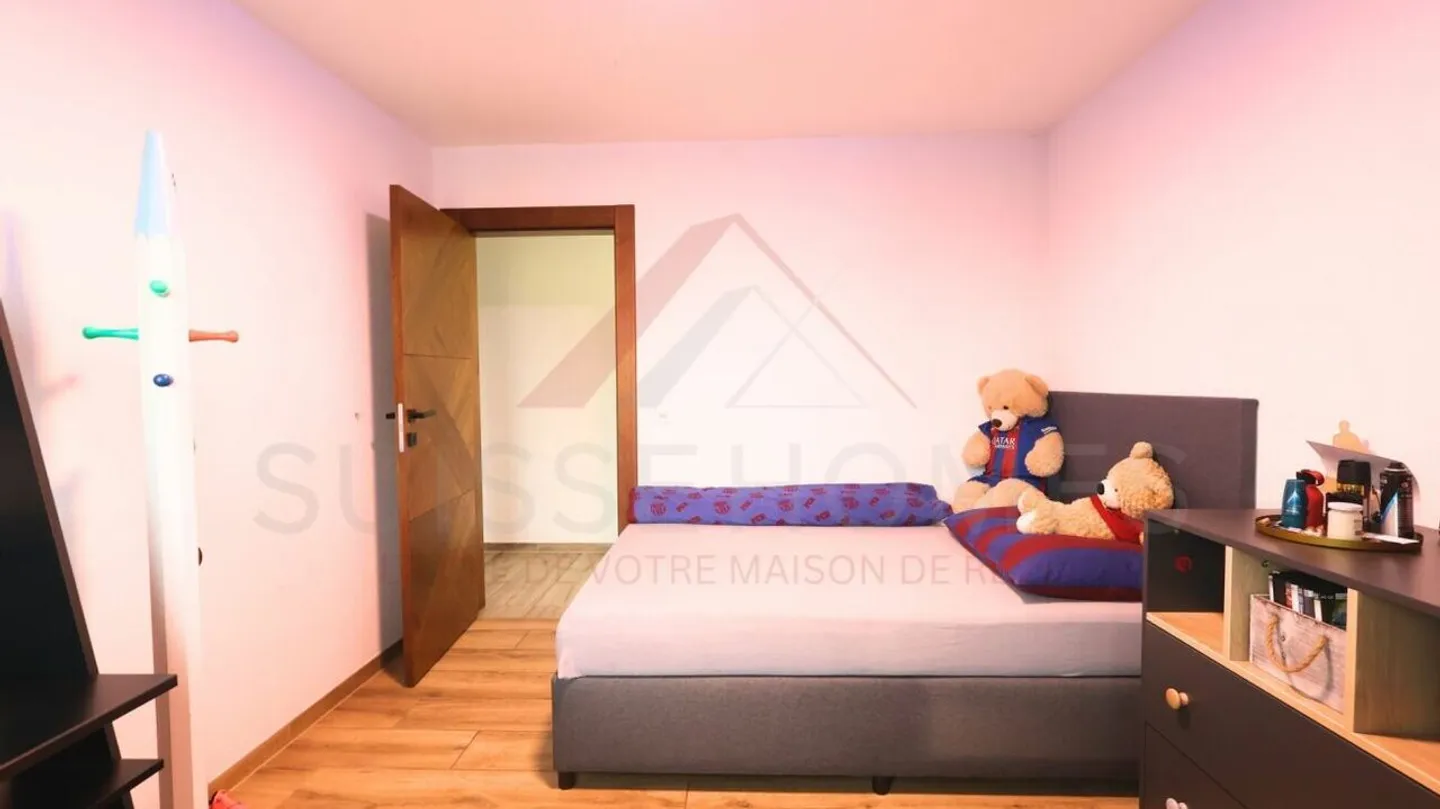 Exceptional contemporary villa - 4½ rooms, heated pool and panoramic terrace - Photo 15 of 22