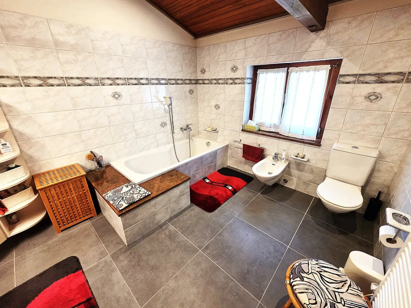 Incantevole casa di 6.5 locali + rustico a Pianezzo - Foto 6 di 21
