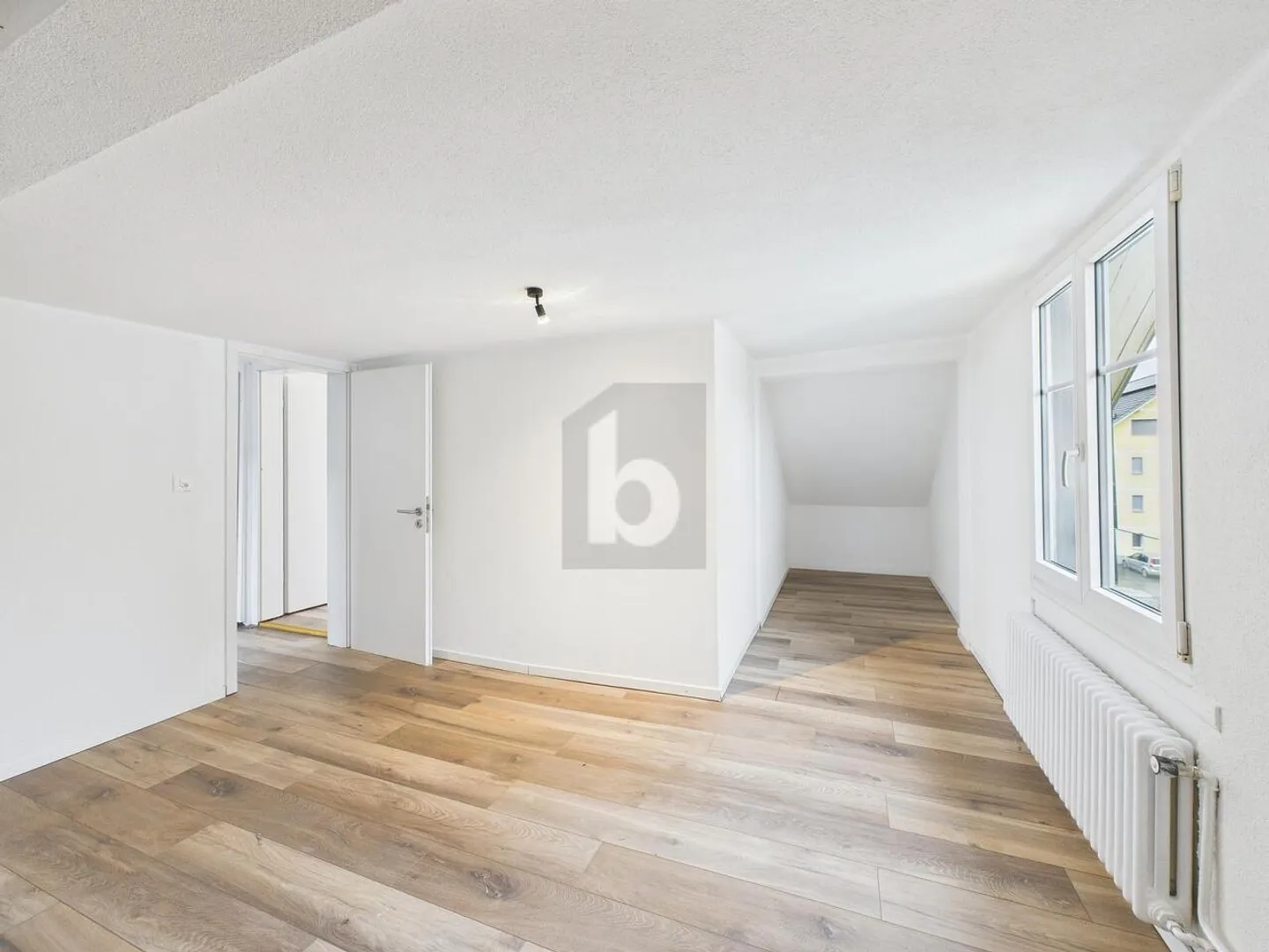 Residential building for sale - Photo 5 of 6