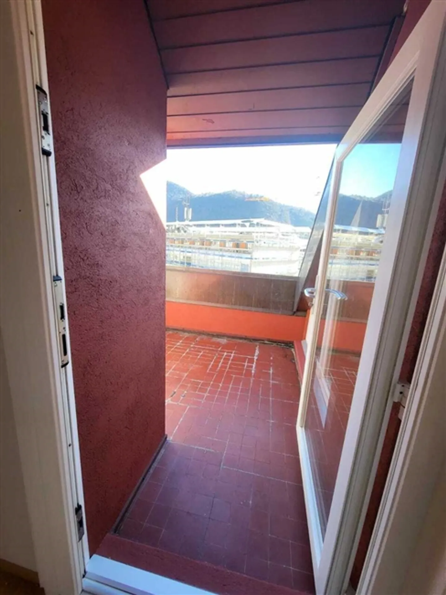 3.5 Room Apartment on the 5th Floor - Photo 4 of 11