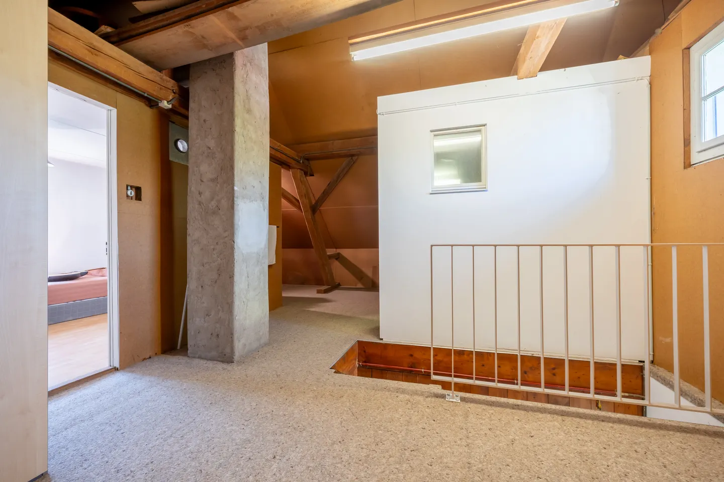 Vielseitiges Doppelhaus mit Garten - Foto 7 von 10