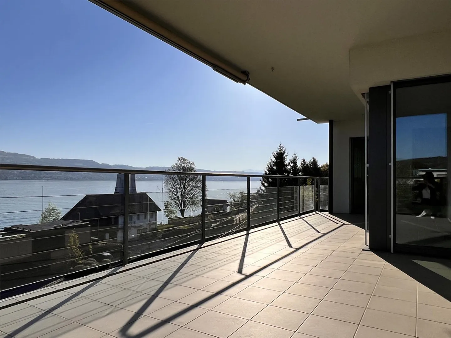 Modernes Apartment mit Seeblick - Foto 5 von 24