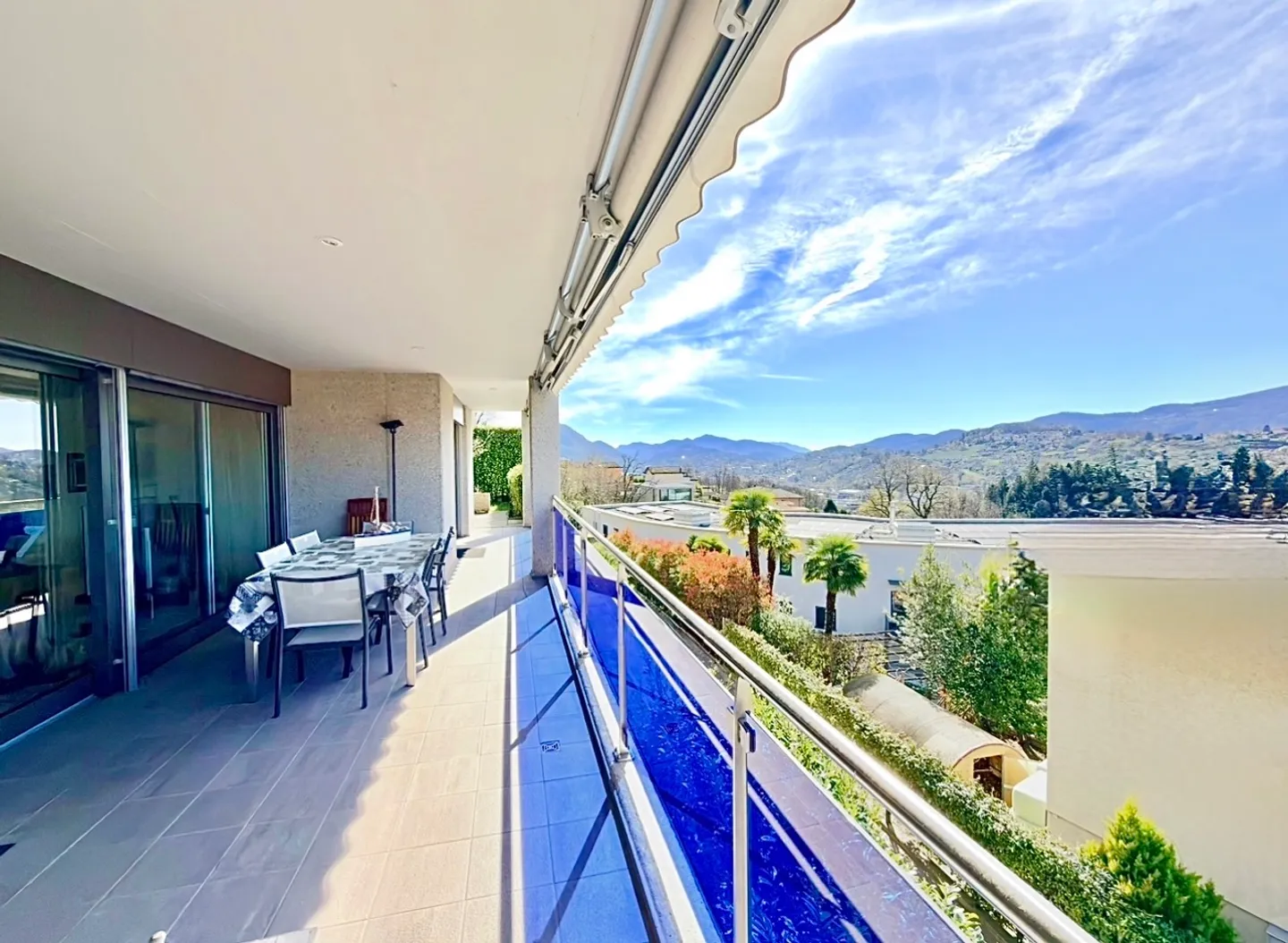 3787 COMFORT LIVING & RESIDENTIAL TRANQUILITY IN THE RIGHT BALANCE - Photo 1 of 2