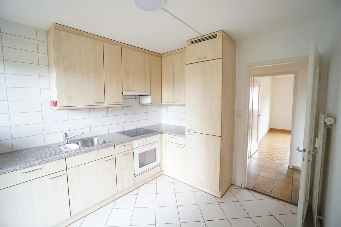 Apartment in beautiful Binningen - Photo 2 of 5