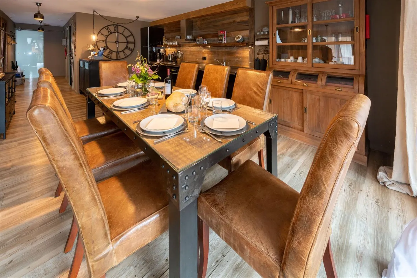 Residenza di Montagna Unica con Design Elegante - Foto 3 di 9