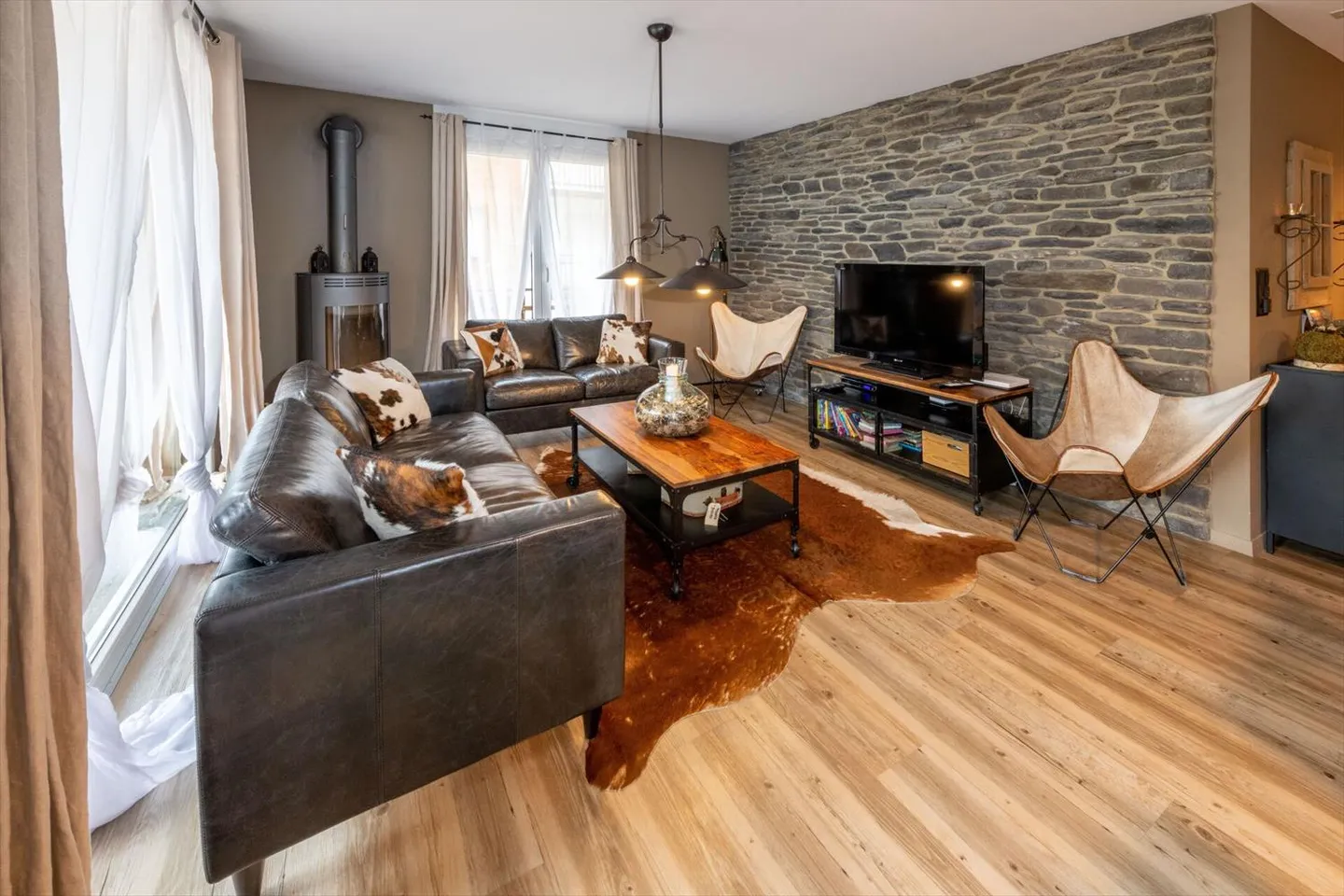 Residenza di Montagna Unica con Design Elegante - Foto 4 di 9