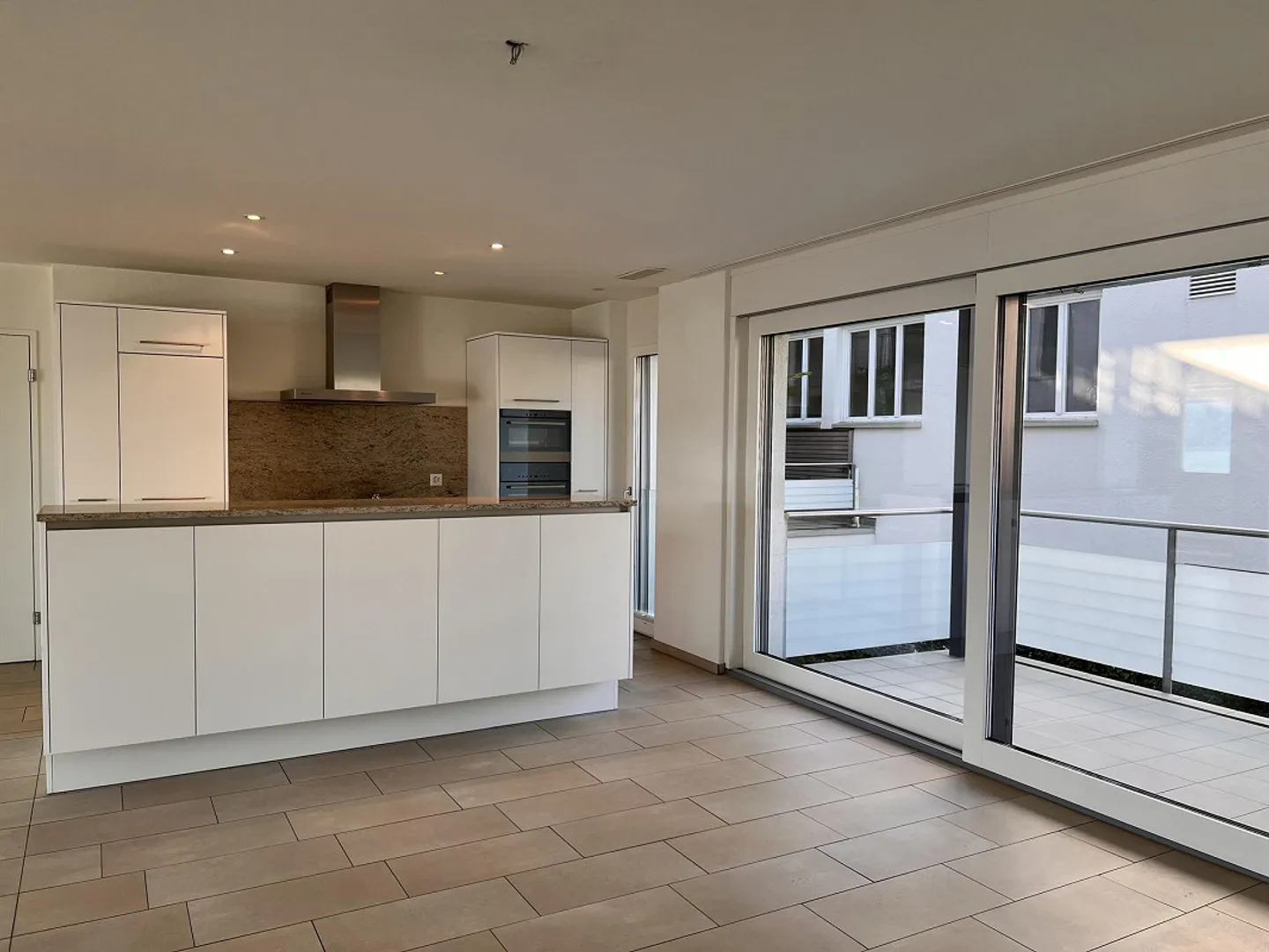 Modernes Apartment mit Seeblick - Foto 10 von 24