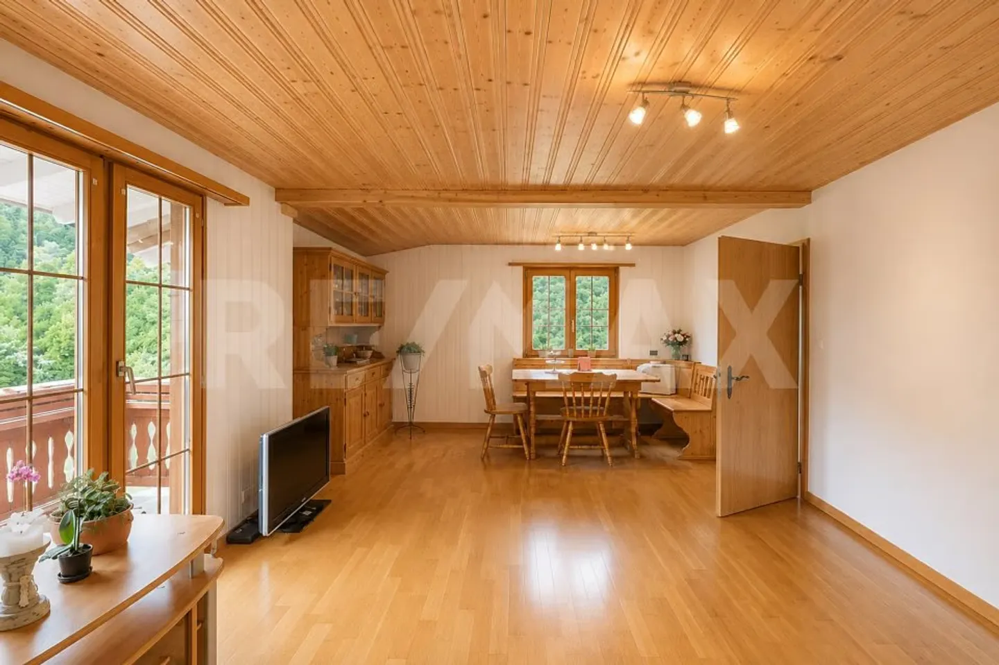 5,933 m² Nature-connected, self-sufficient, free & undisturbed - Your personal paradise in Bad Zurzach - Photo 11 of 13